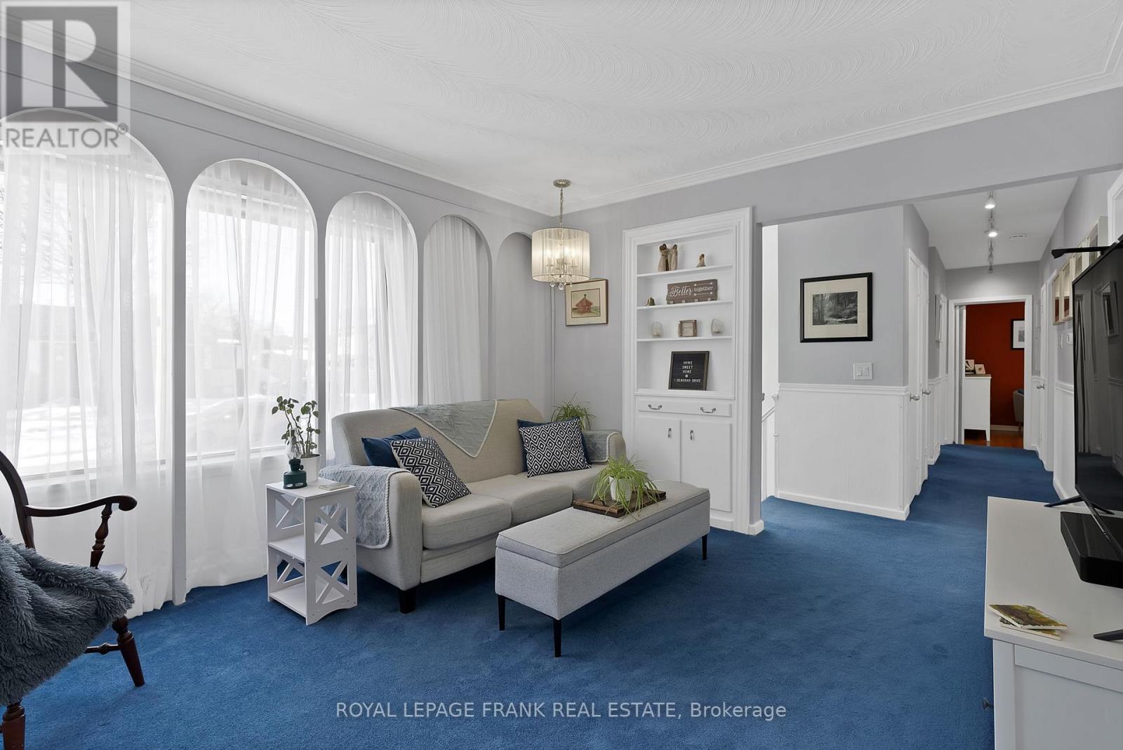 












1 DEBORAH DRIVE

,
Toronto (Woburn),




Ontario
M1H2H5

