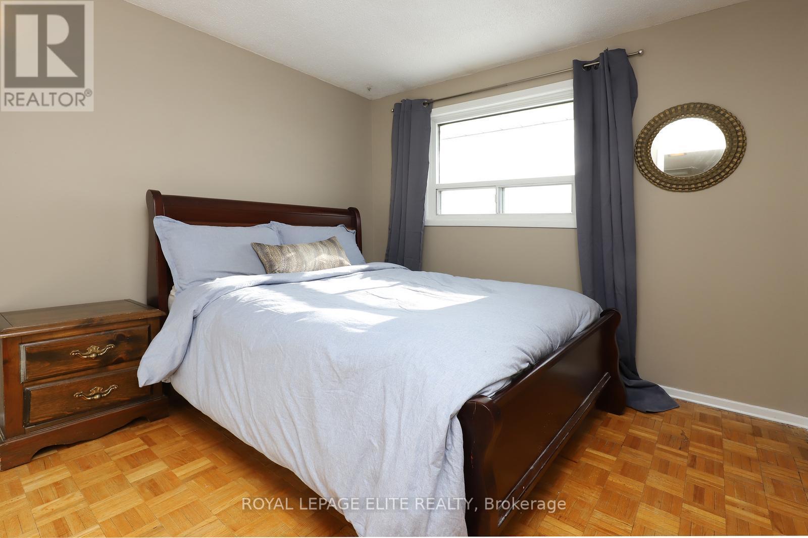 












7396 BYBROOK DRIVE

,
Mississauga,




Ontario
L4T3R2

