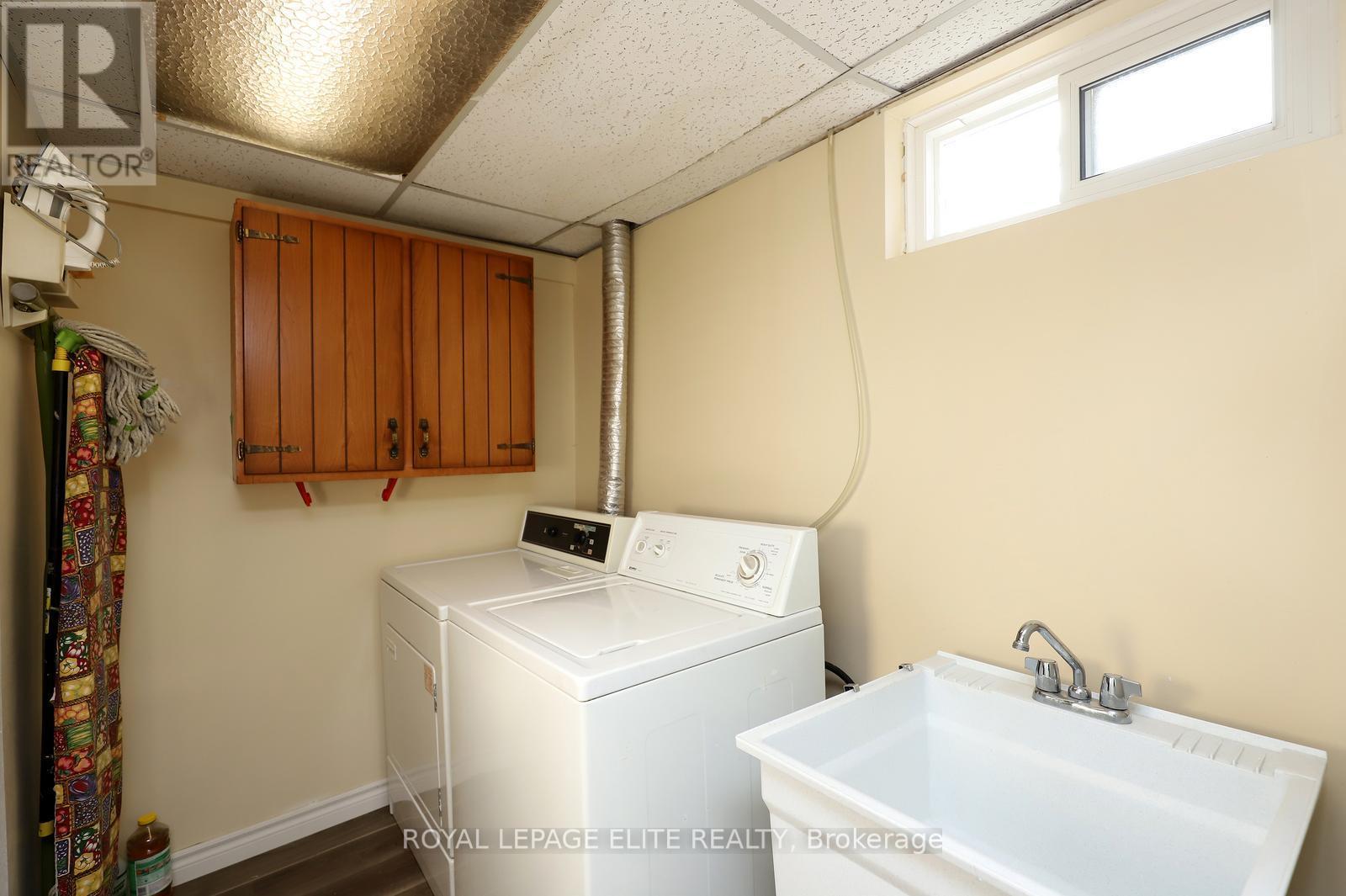 












7396 BYBROOK DRIVE

,
Mississauga,




Ontario
L4T3R2

