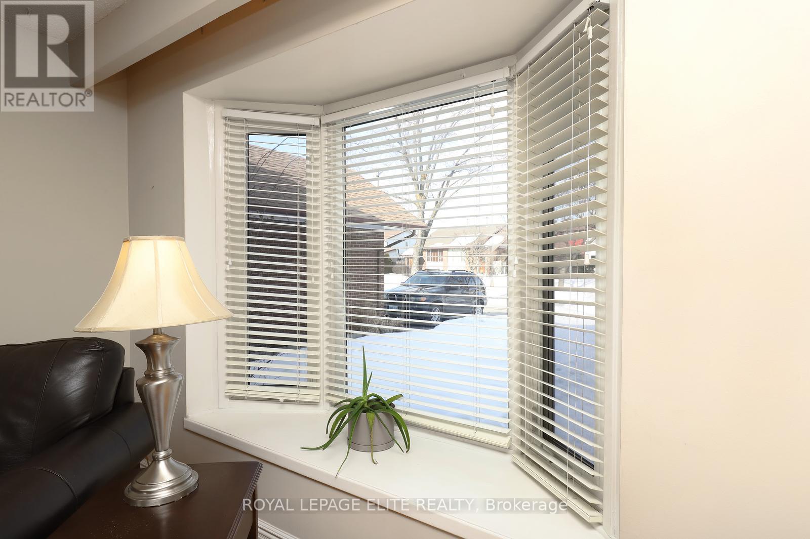 












7396 BYBROOK DRIVE

,
Mississauga,




Ontario
L4T3R2

