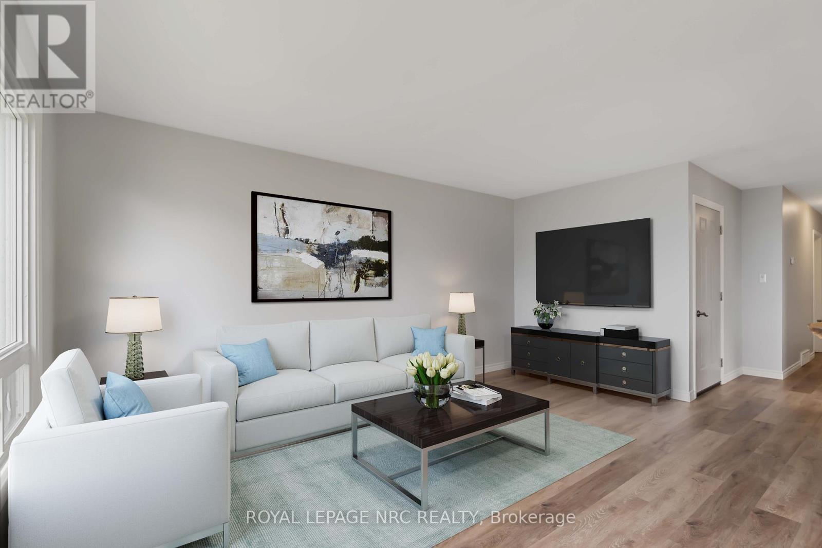 












UPPER - 46 LAKESIDE DRIVE

,
Grimsby,




Ontario
L3M2L2

