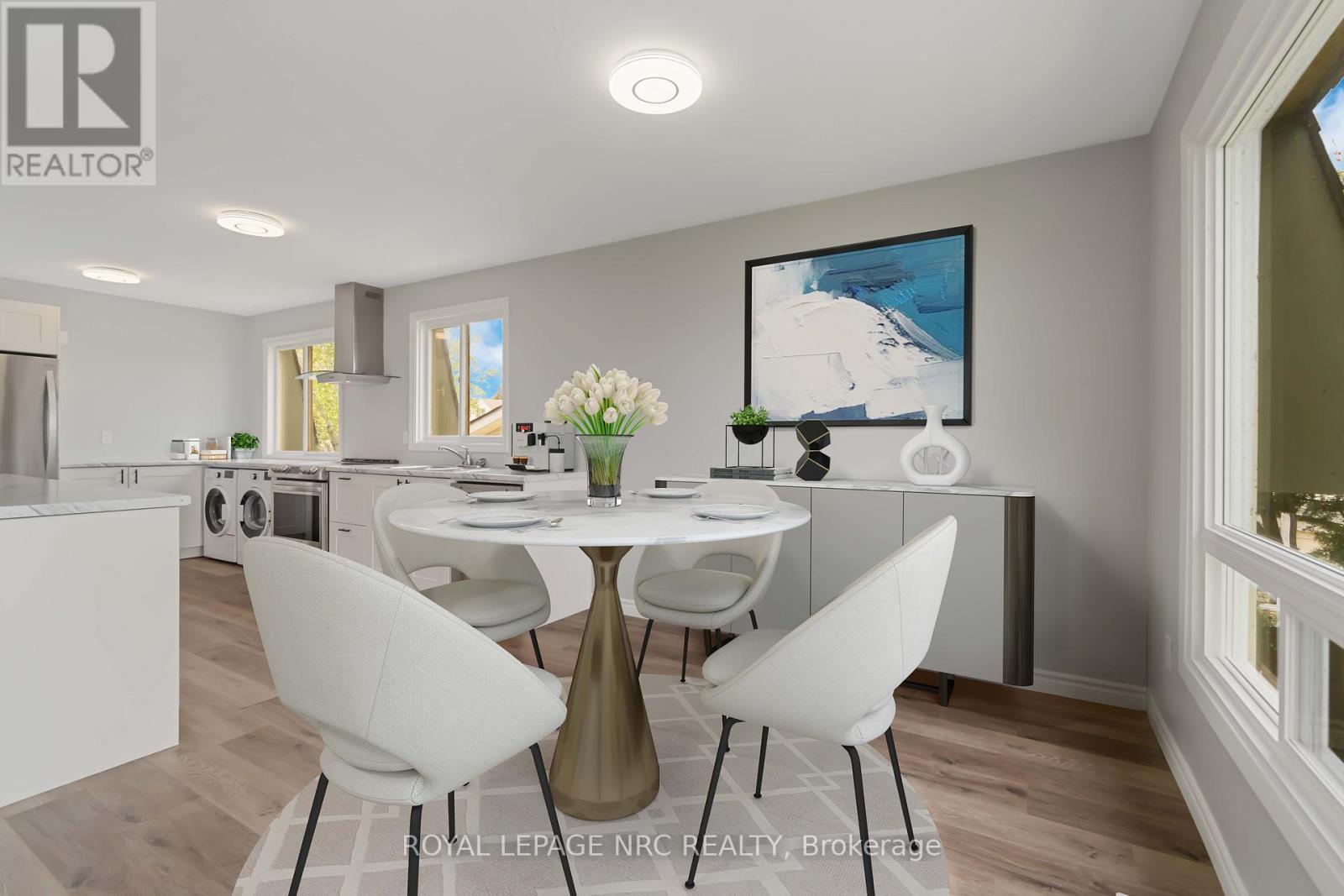 












UPPER - 46 LAKESIDE DRIVE

,
Grimsby,




Ontario
L3M2L2

