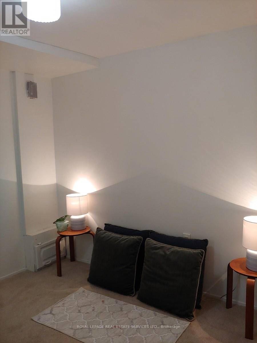 












LOWER LEVEL - 1239 COLLEGE STREET

,
Toronto,




Ontario
M6H1C3

