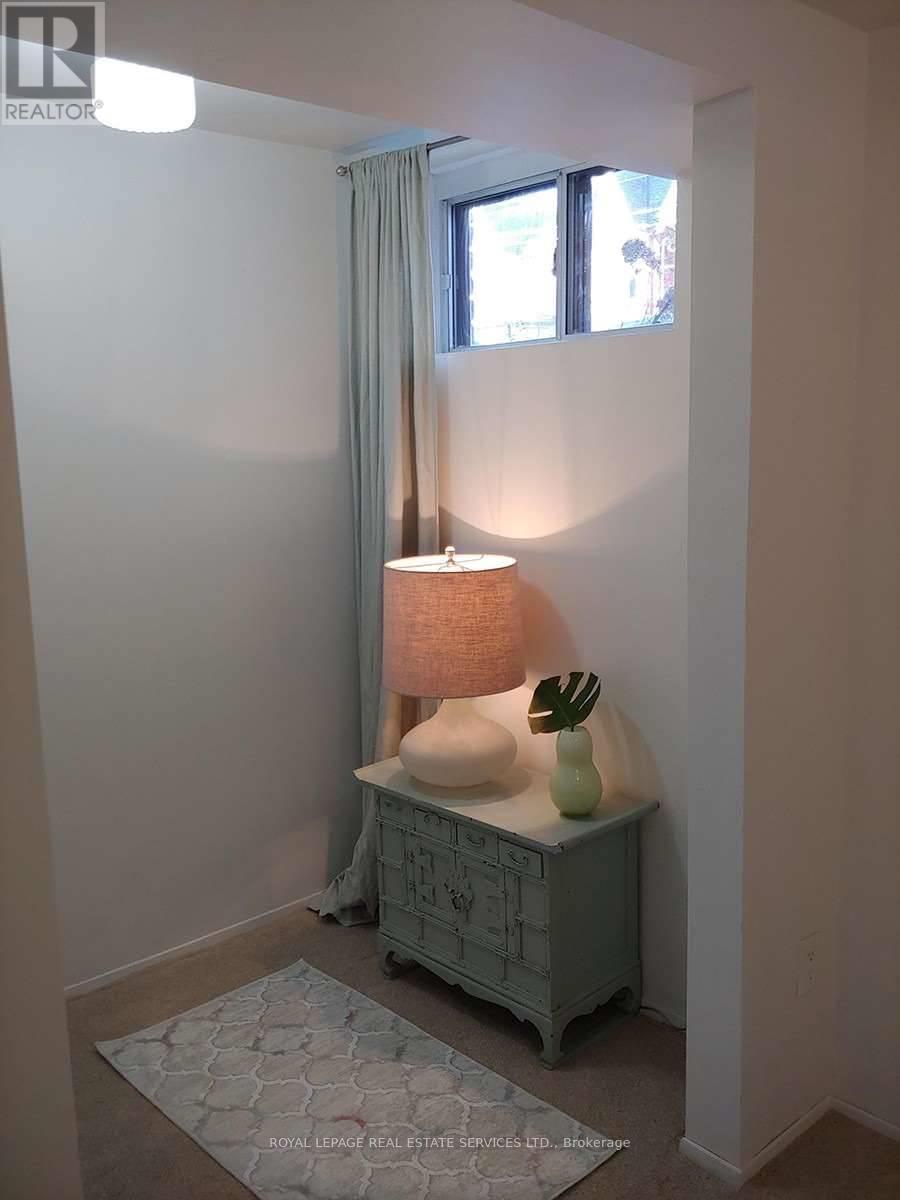 












LOWER LEVEL - 1239 COLLEGE STREET

,
Toronto,




Ontario
M6H1C3

