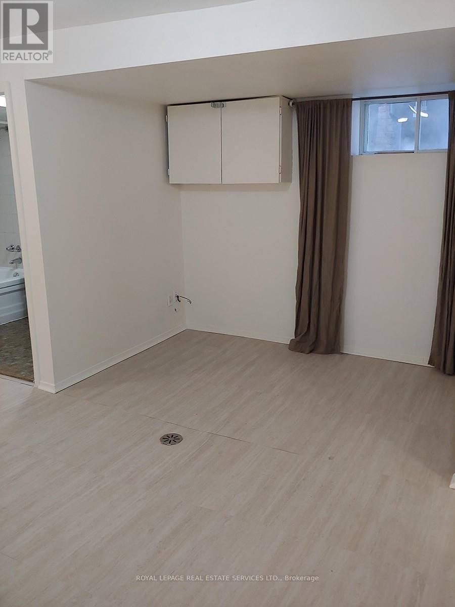 












LOWER LEVEL - 1239 COLLEGE STREET

,
Toronto,




Ontario
M6H1C3

