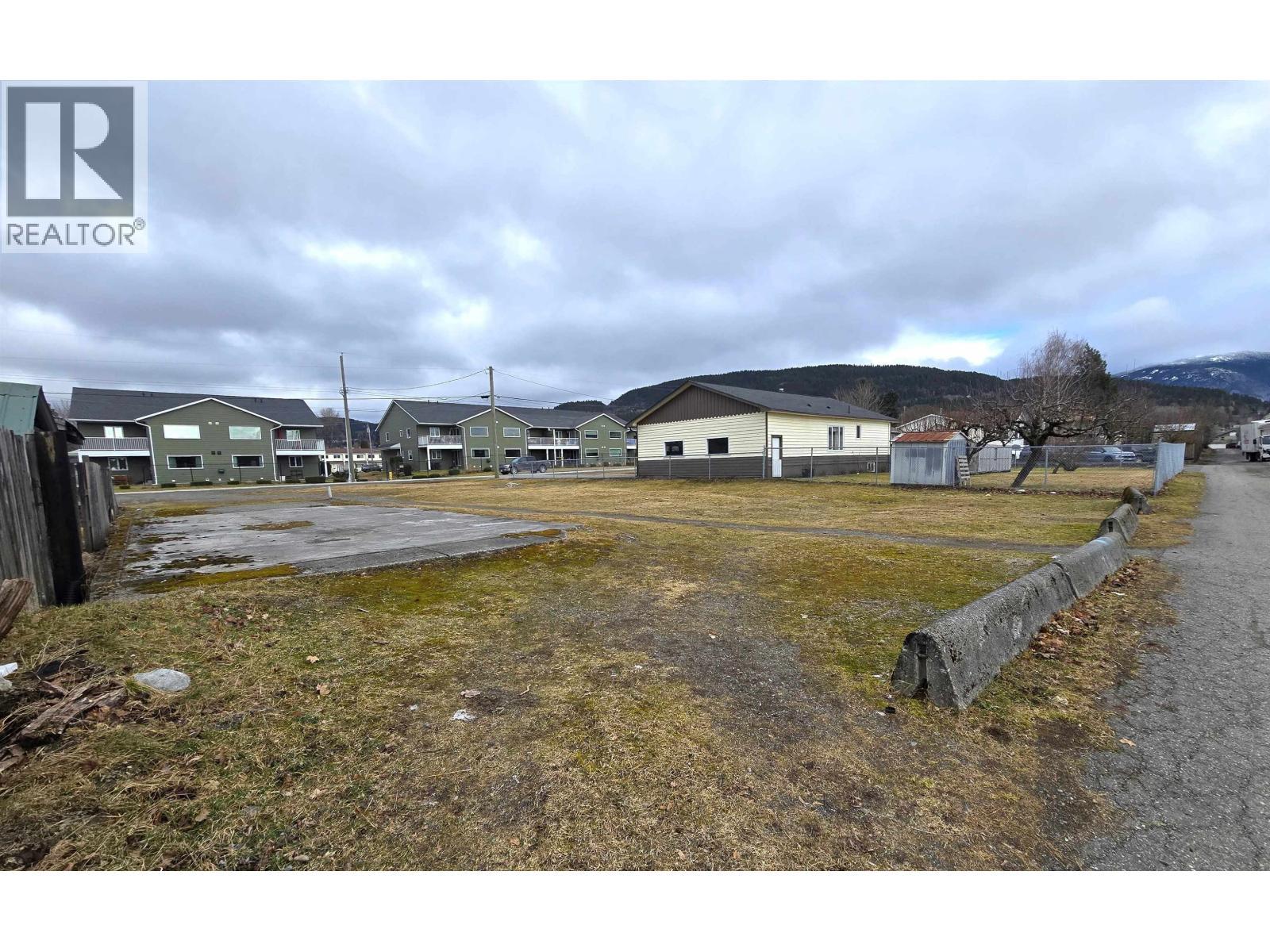 












4727 PARK AVENUE

,
Terrace,







British Columbia
V8G1W2

