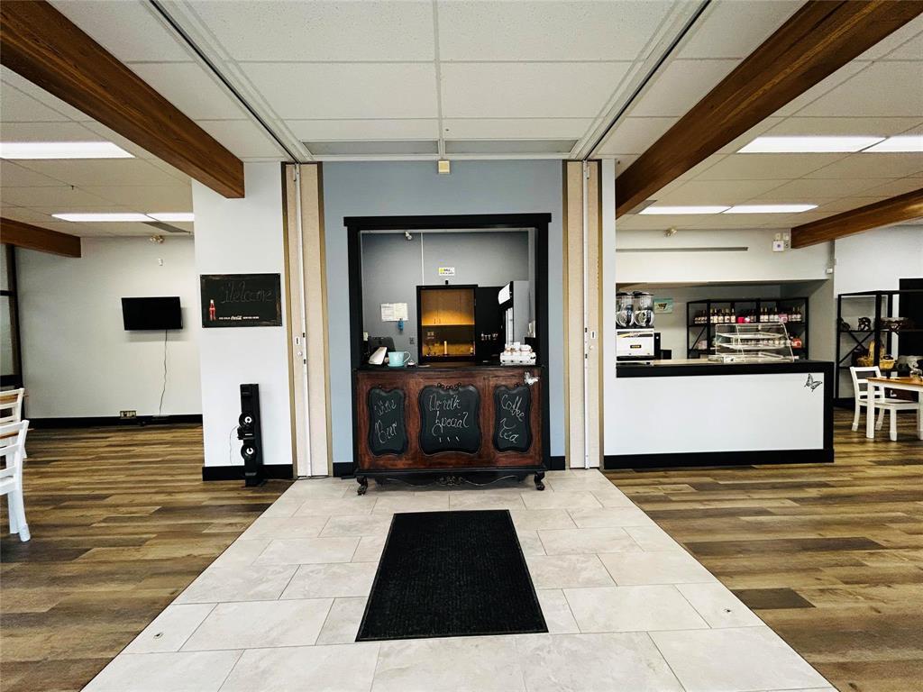 












104 Broadway Street S

,
Deloraine,




Manitoba
R0M0M0


