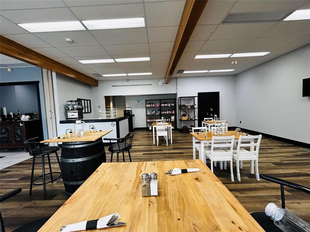 












104 Broadway Street S

,
Deloraine,




Manitoba
R0M0M0

