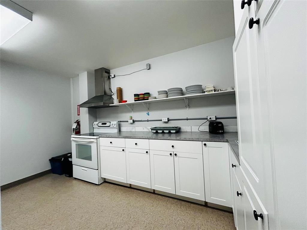 












104 Broadway Street S

,
Deloraine,




Manitoba
R0M0M0

