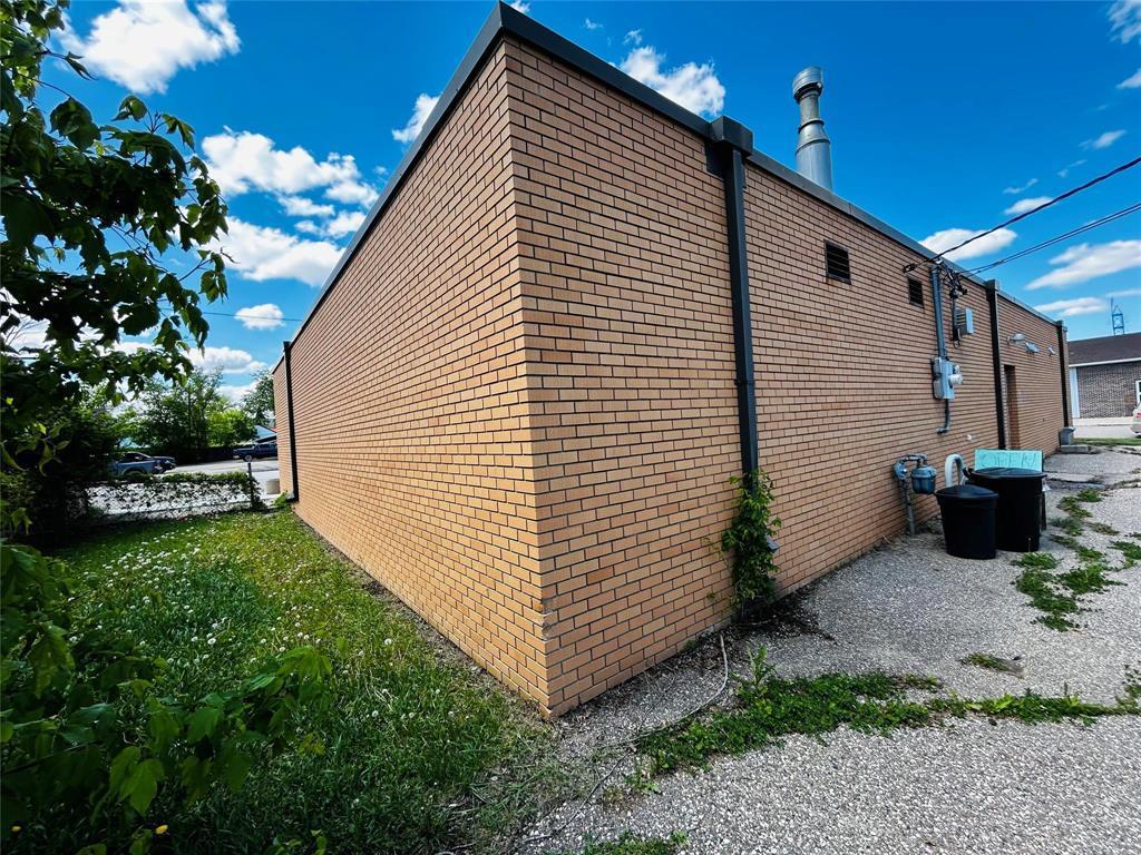 












104 Broadway Street S

,
Deloraine,




Manitoba
R0M0M0

