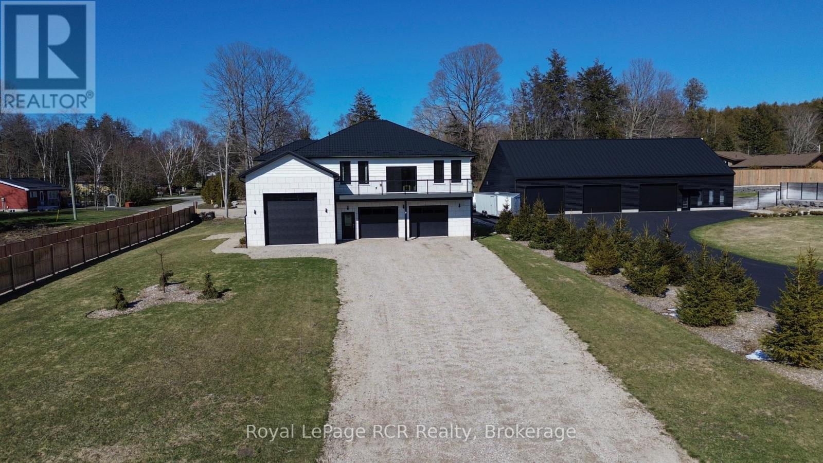 












9 SUNSET PLACE

,
Huron-Kinloss,




Ontario
N0G2R0

