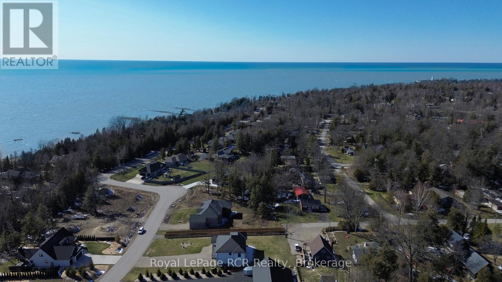 












9 SUNSET PLACE

,
Huron-Kinloss,




Ontario
N0G2R0

