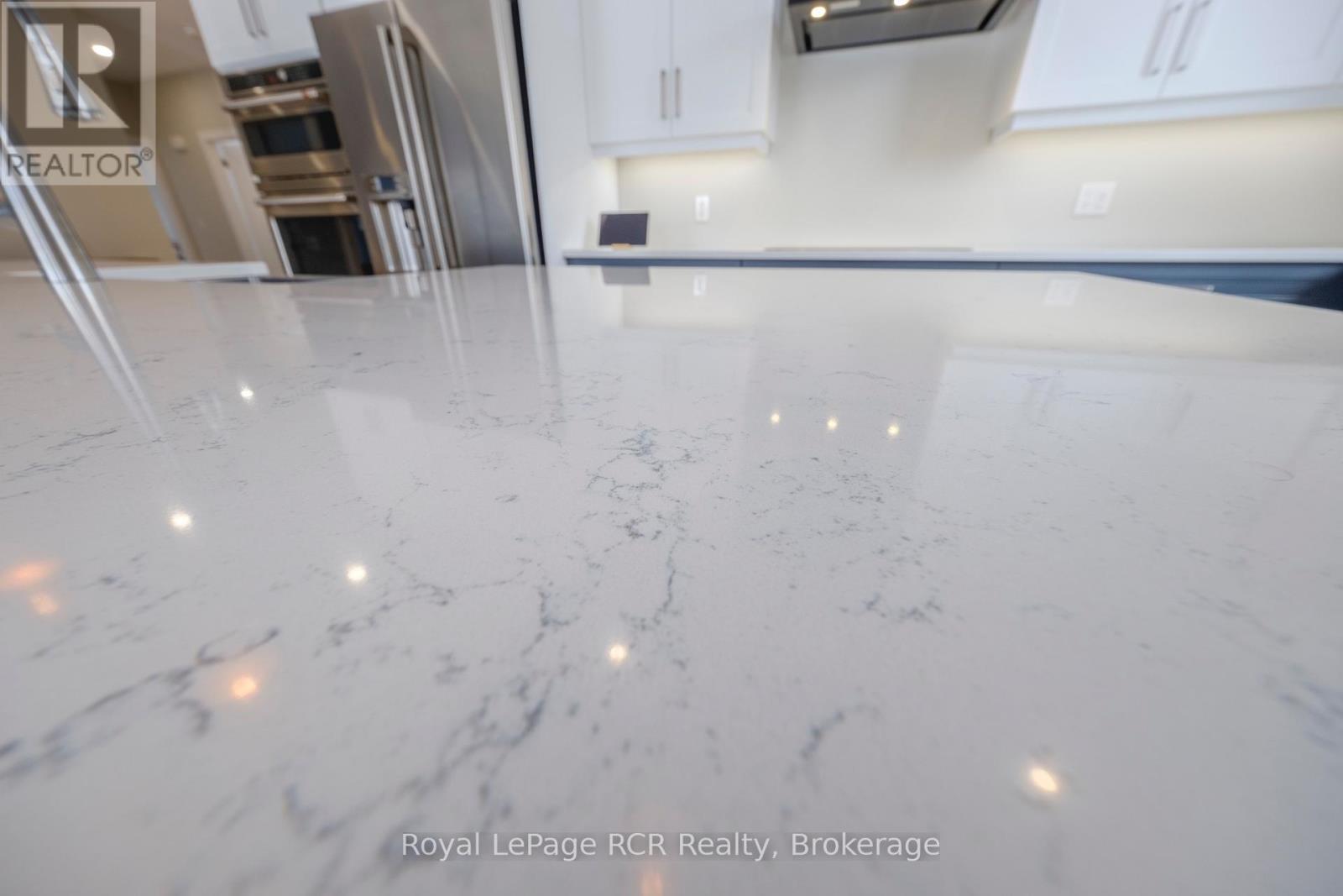 












9 SUNSET PLACE

,
Huron-Kinloss,




Ontario
N0G2R0

