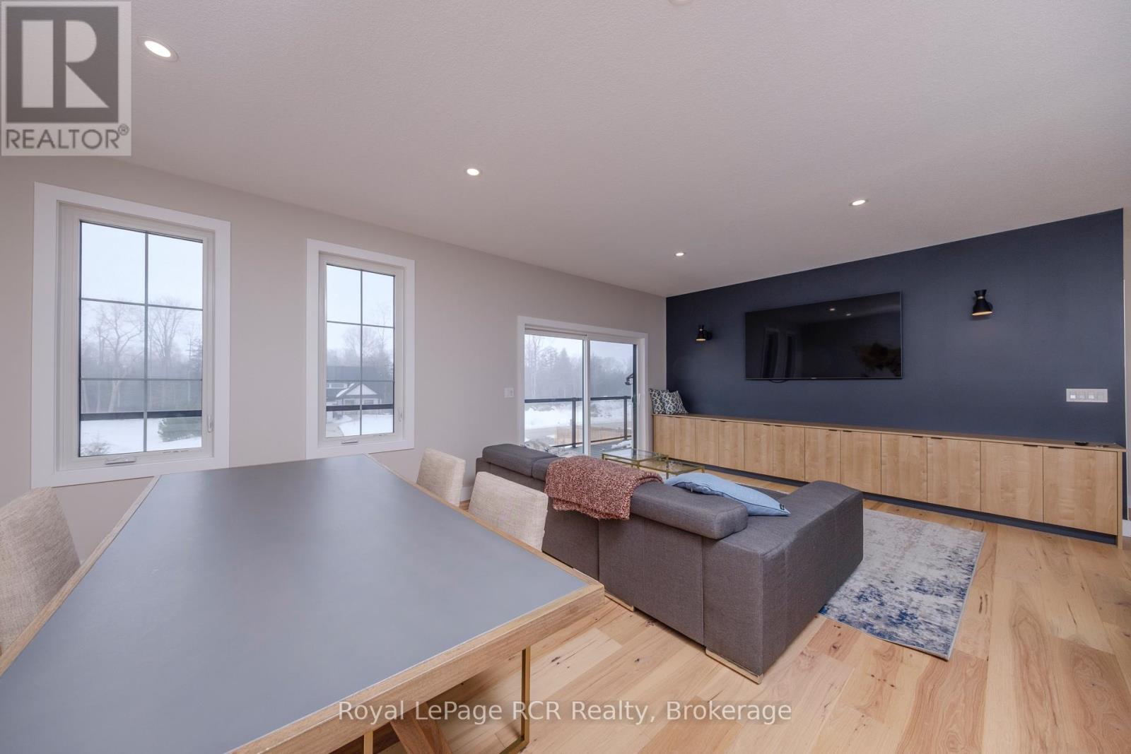 












9 SUNSET PLACE

,
Huron-Kinloss,




Ontario
N0G2R0

