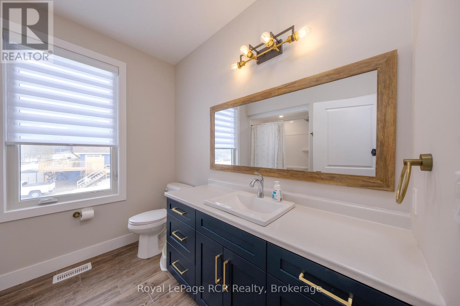 












9 SUNSET PLACE

,
Huron-Kinloss,




Ontario
N0G2R0

