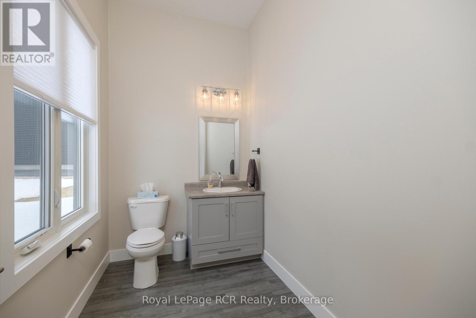 












9 SUNSET PLACE

,
Huron-Kinloss,




Ontario
N0G2R0

