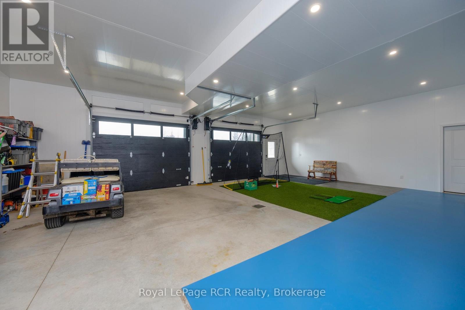 












9 SUNSET PLACE

,
Huron-Kinloss,




Ontario
N0G2R0

