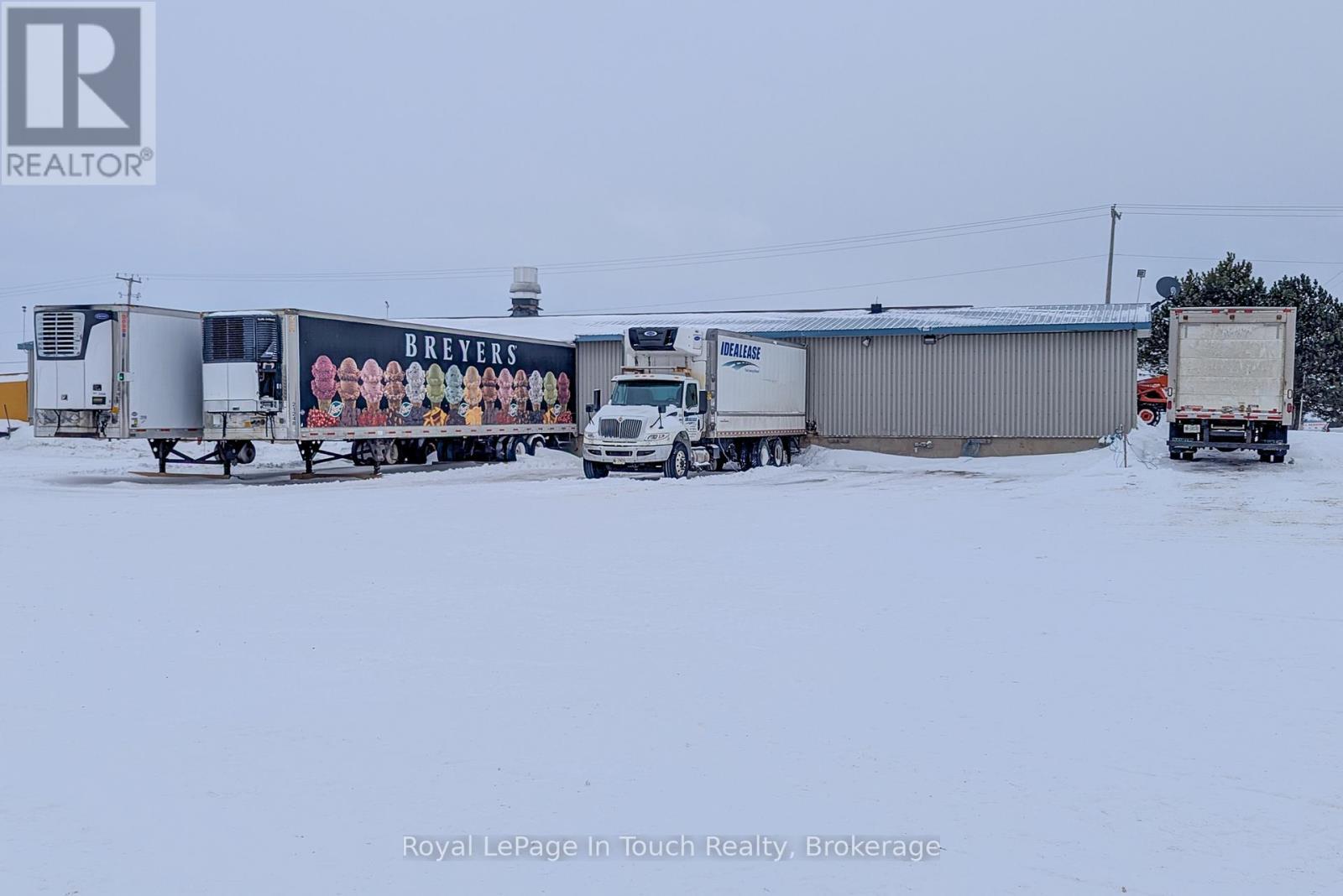 












3242 CROSSLAND ROAD

,
Springwater,




Ontario
L0L1P0

