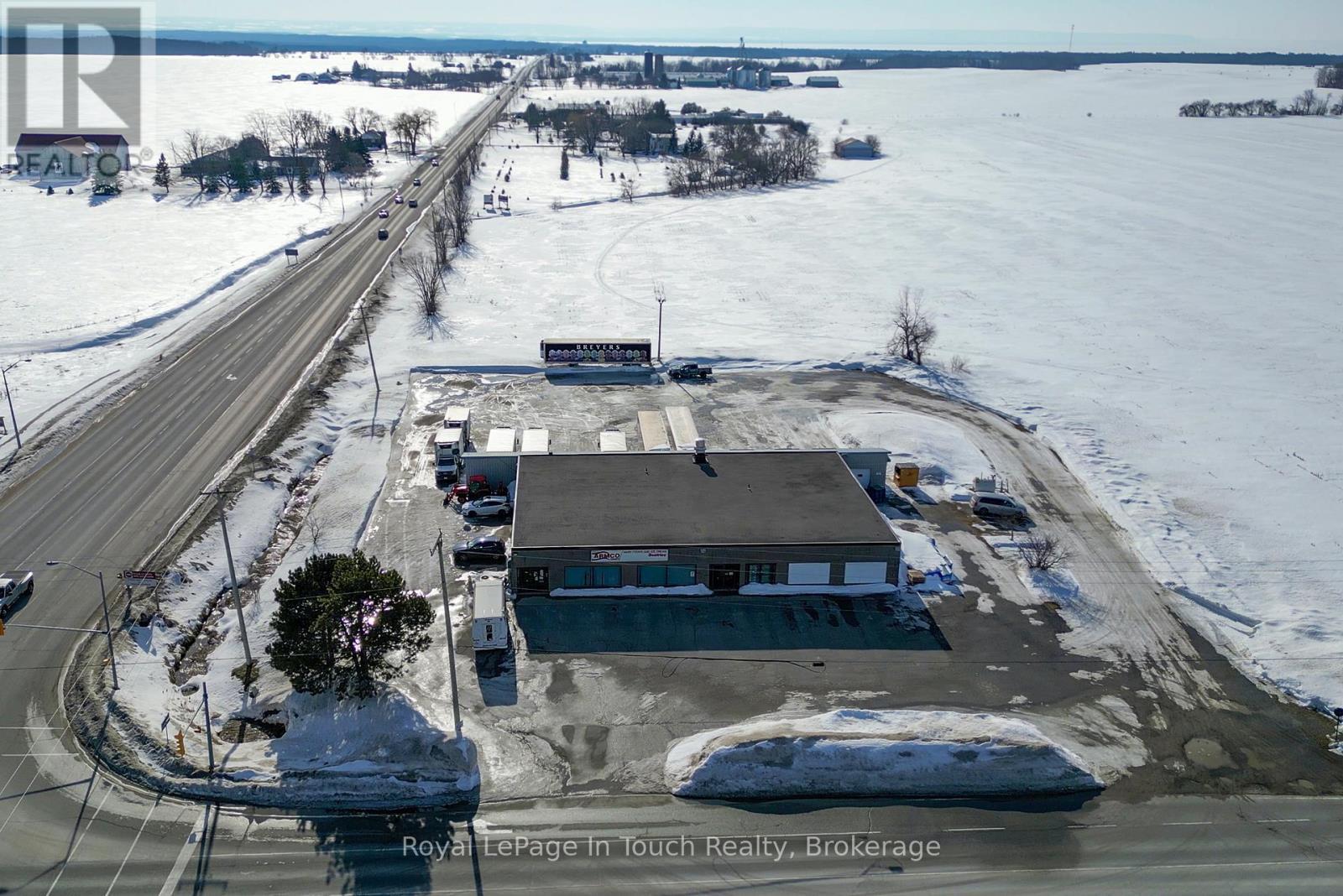 












3242 CROSSLAND ROAD

,
Springwater,




Ontario
L0L1P0

