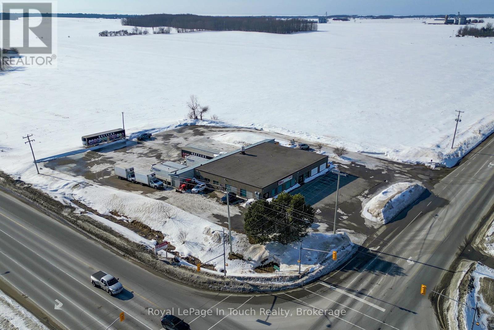 












3242 CROSSLAND ROAD

,
Springwater,




Ontario
L0L1P0

