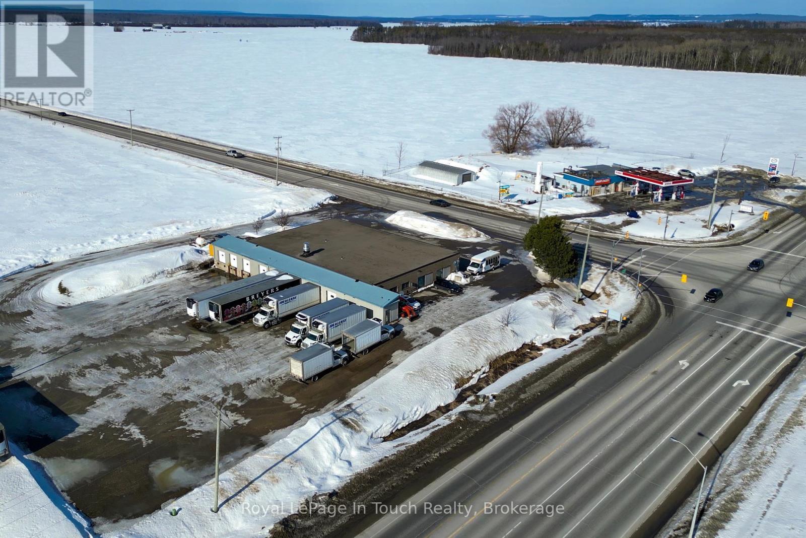 












3242 CROSSLAND ROAD

,
Springwater,




Ontario
L0L1P0

