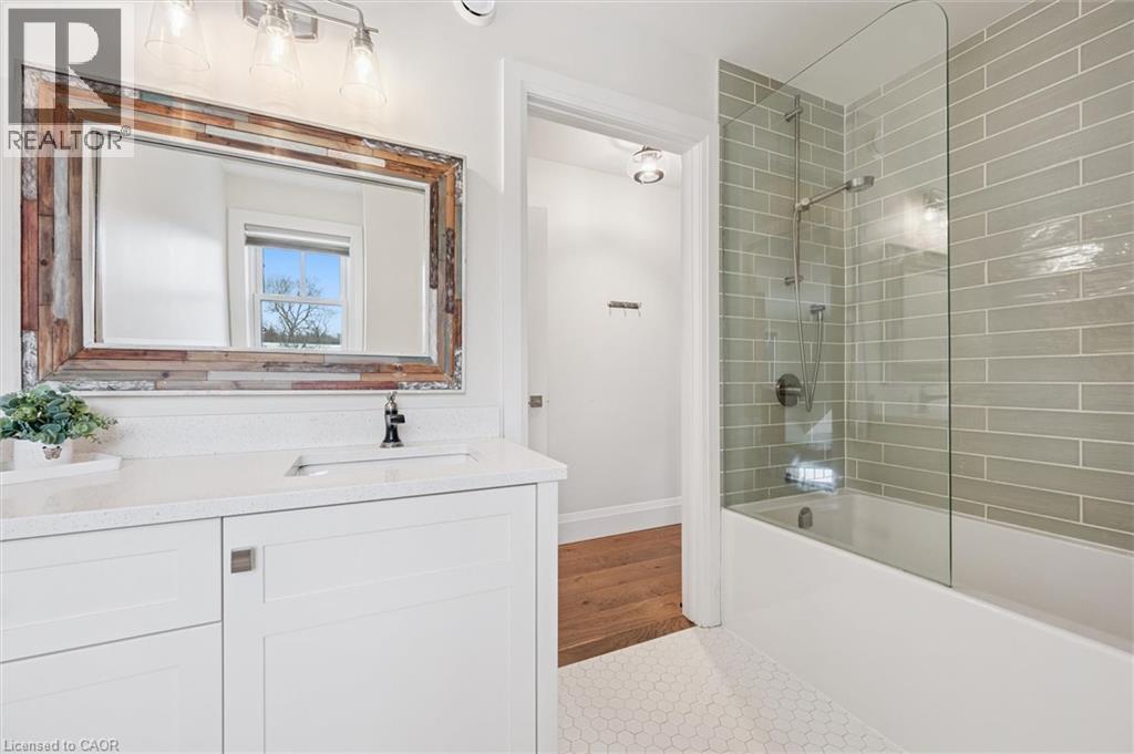 












226 CARTER Road

,
Puslinch,




Ontario
N0B2J0

