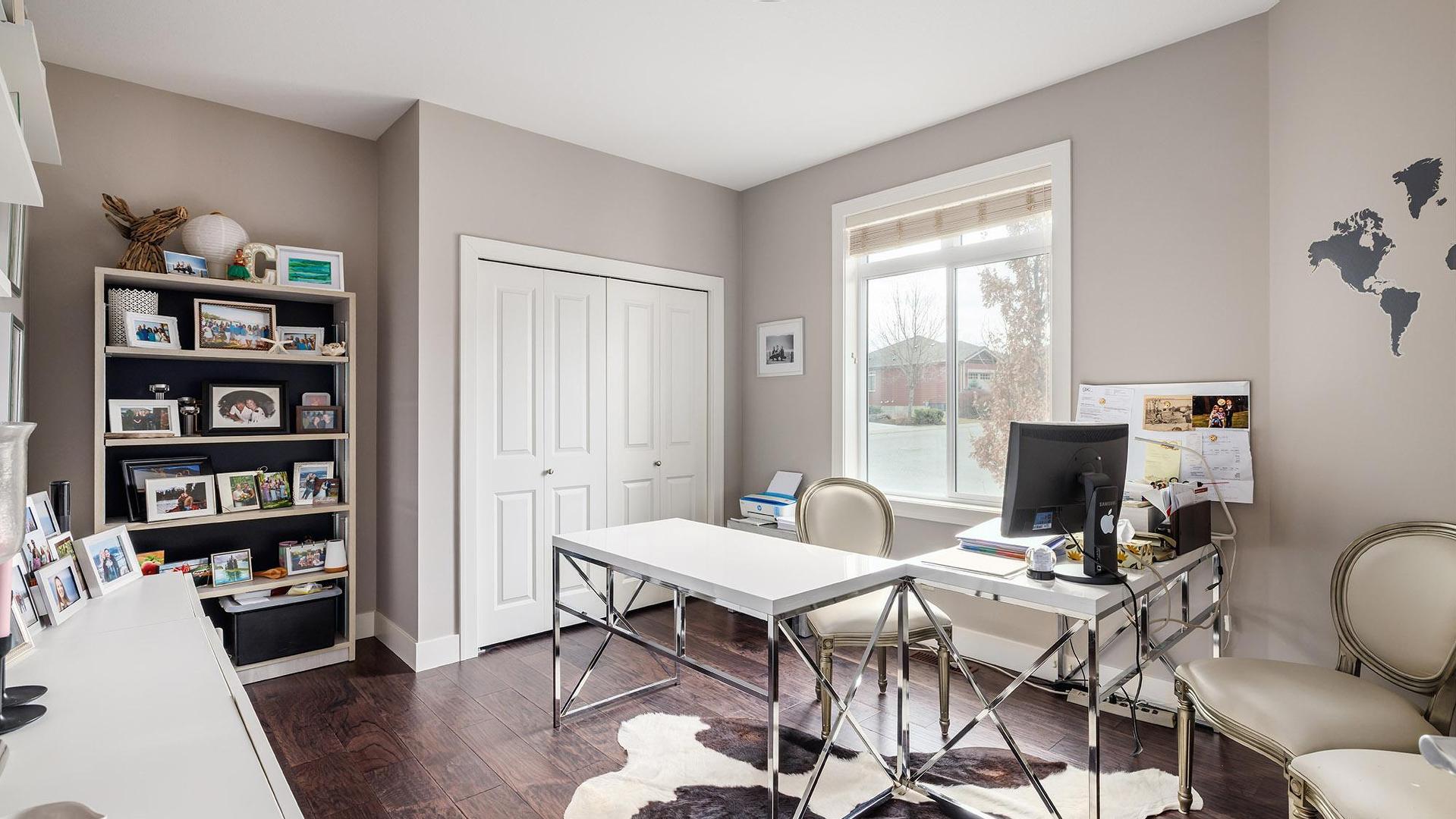 









13113


Gibbons

Drive,
Lake Country,




BC
V4V 2S4

