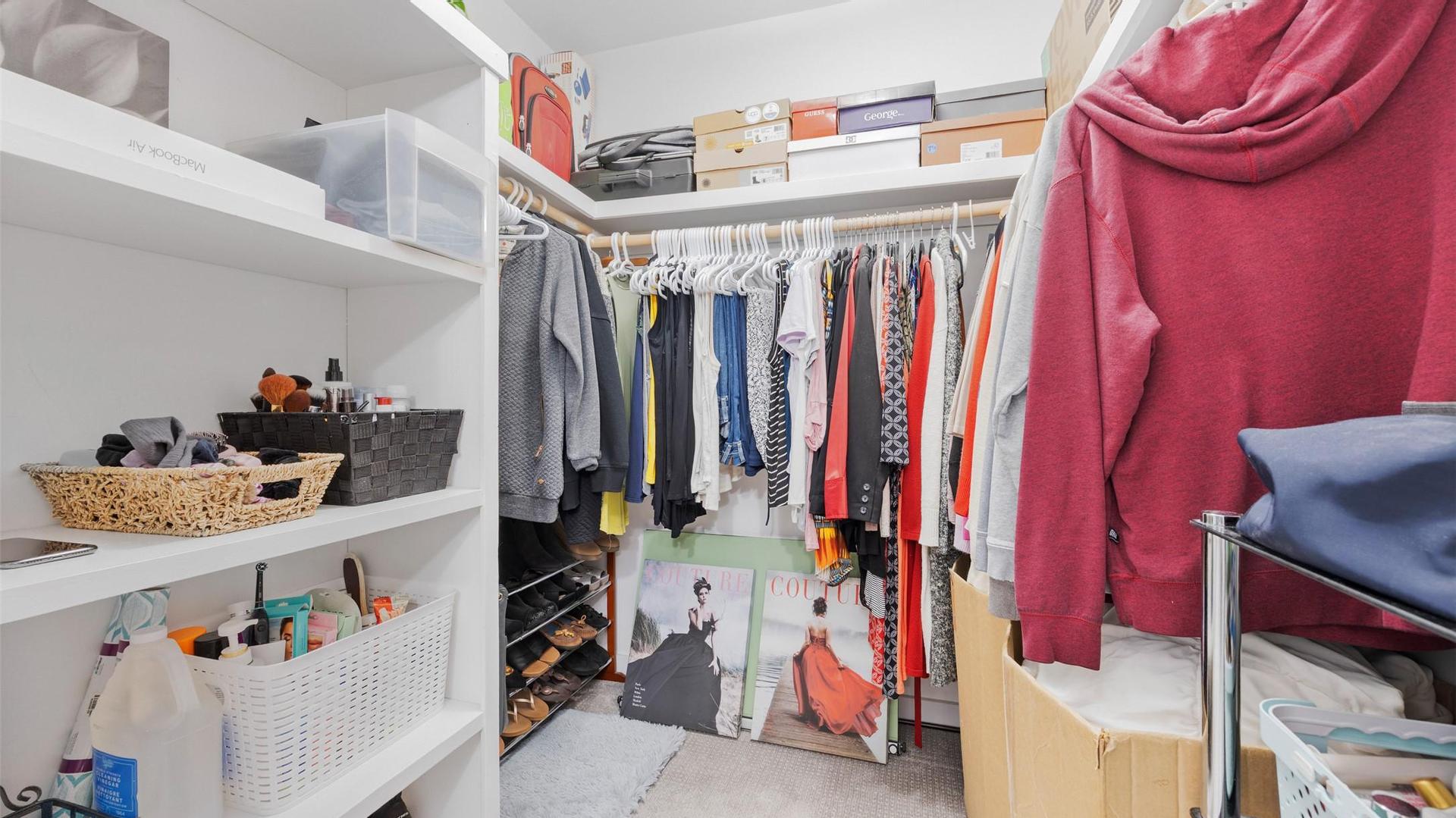 









126


Verna

Court,
Kelowna,




BC
V1Y 5M3

