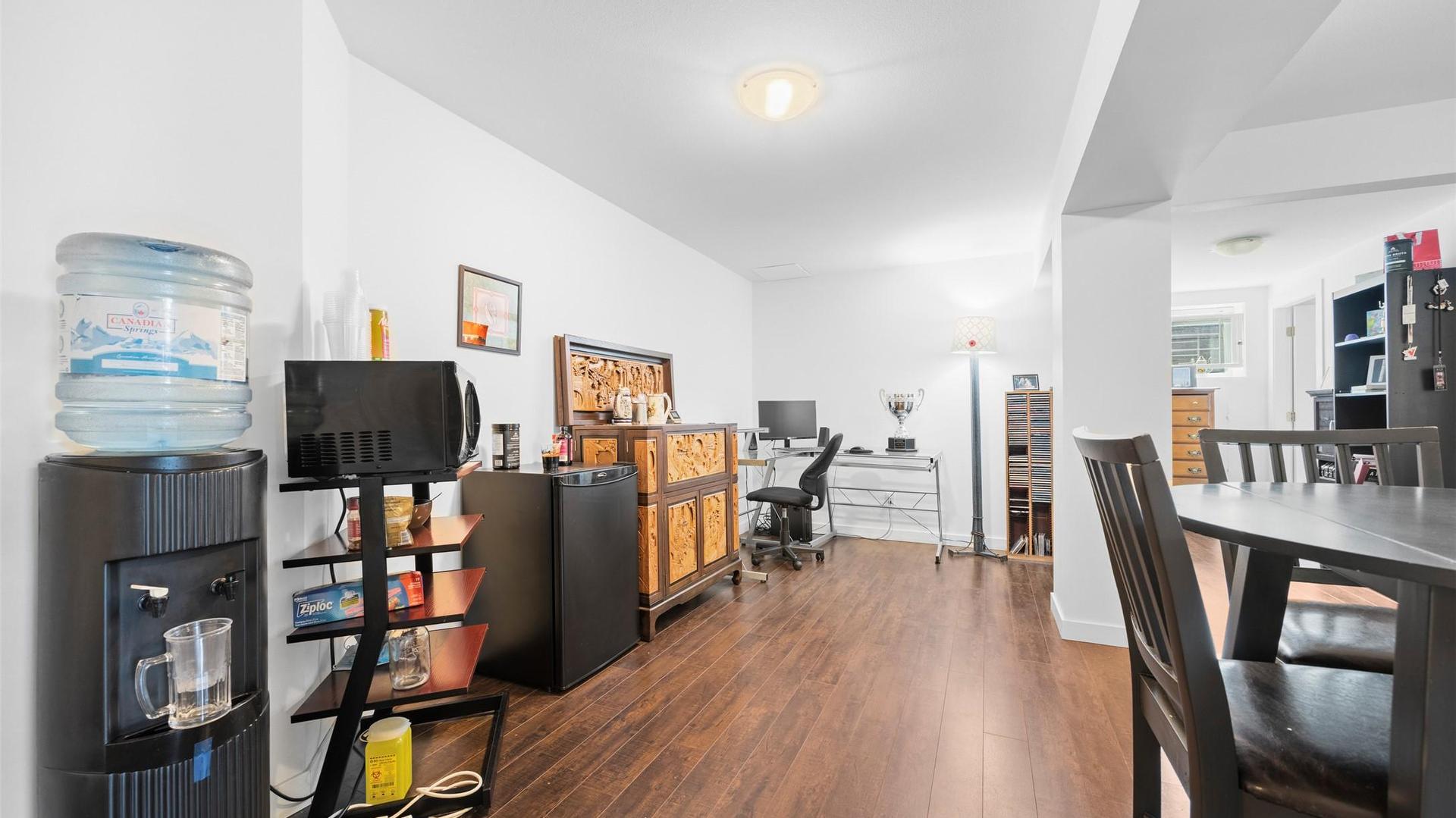 









126


Verna

Court,
Kelowna,




BC
V1Y 5M3

