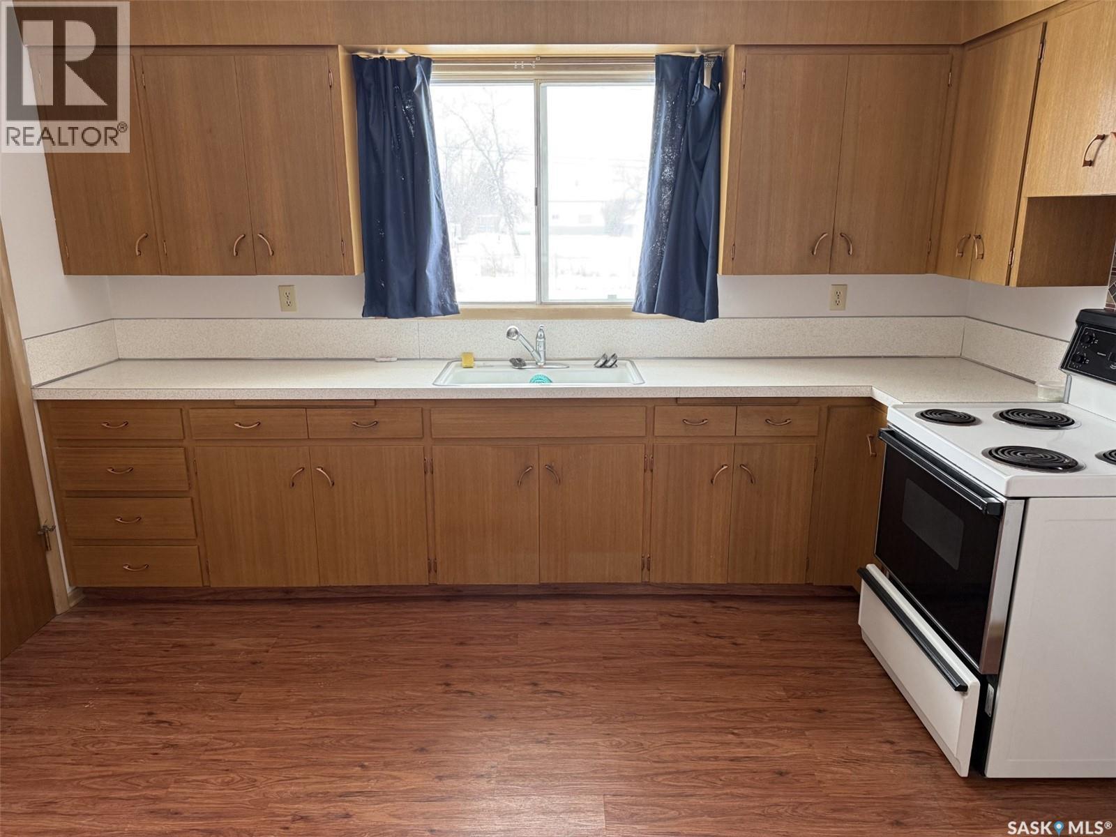 












307 Dunning STREET

,
Burstall,




Saskatchewan
S0N0H0

