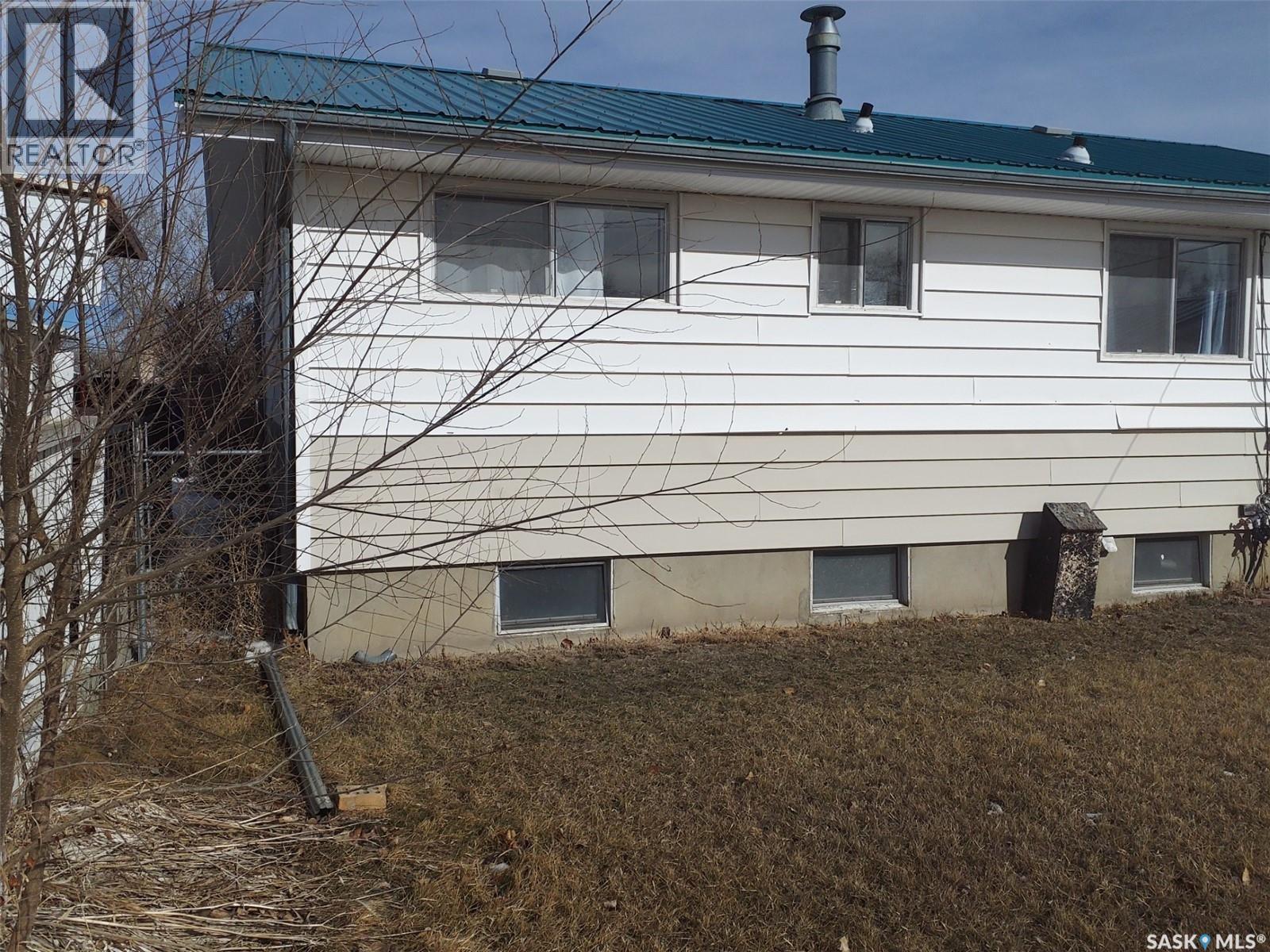 












307 Dunning STREET

,
Burstall,




Saskatchewan
S0N0H0

