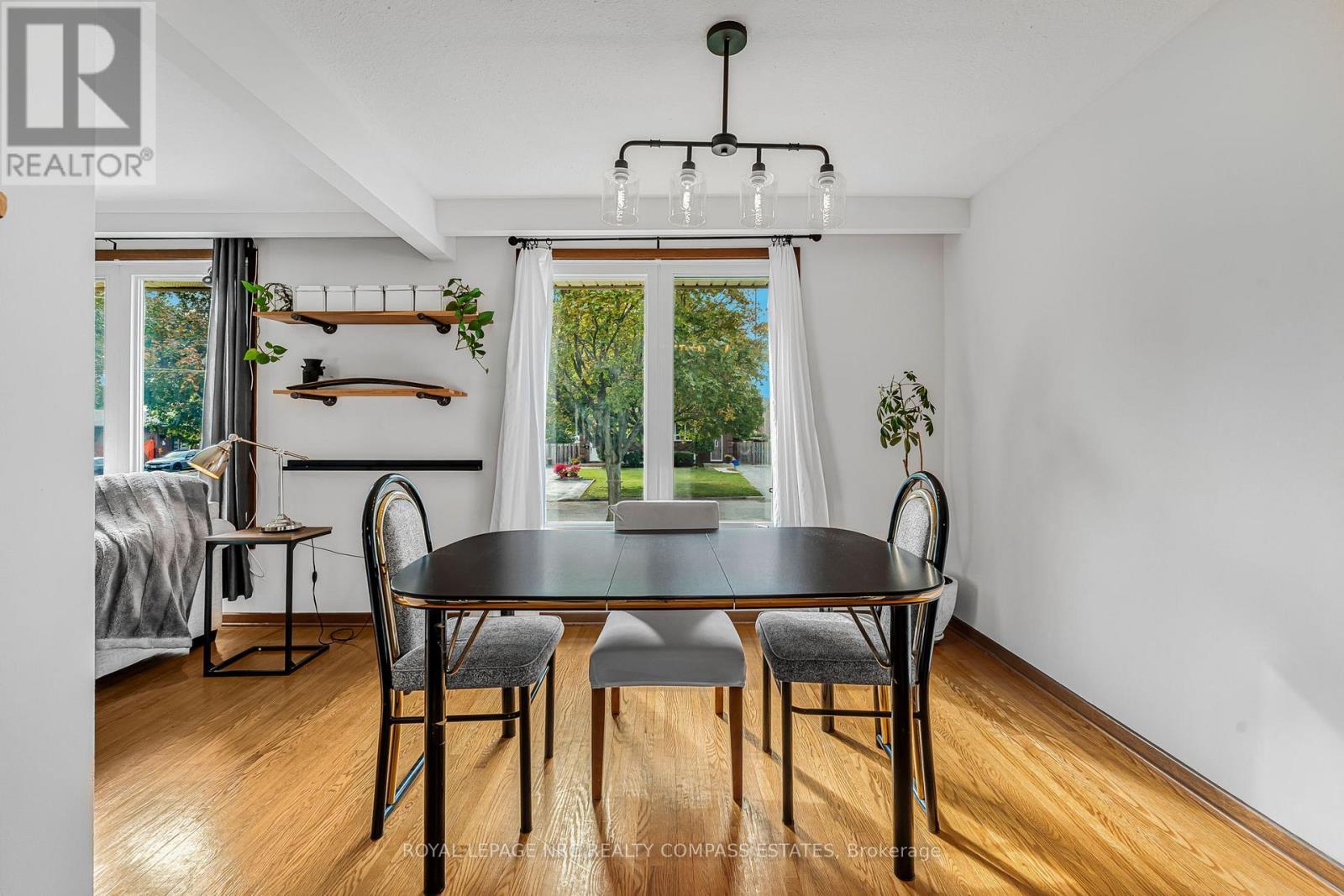 












20 PRINCE PHILIP DRIVE

,
St. Catharines (Vine/Linwell),




Ontario
L2N3H8

