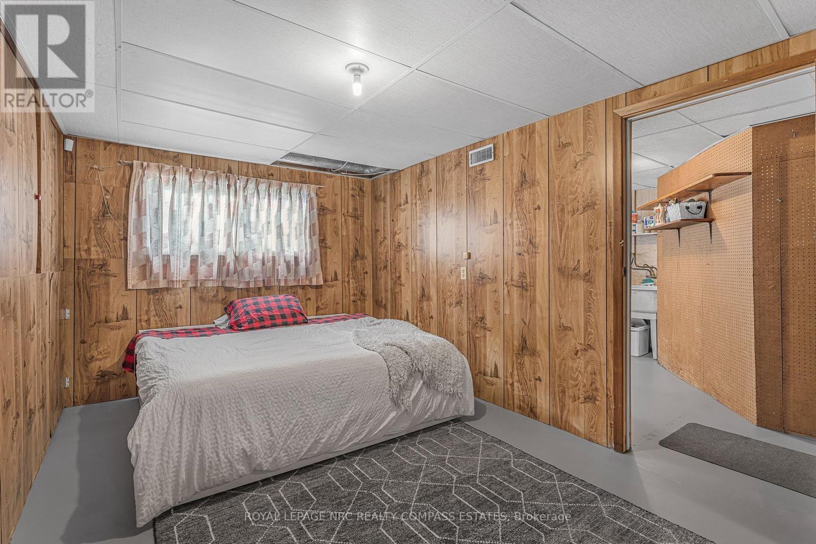 












20 PRINCE PHILIP DRIVE

,
St. Catharines (Vine/Linwell),




Ontario
L2N3H8

