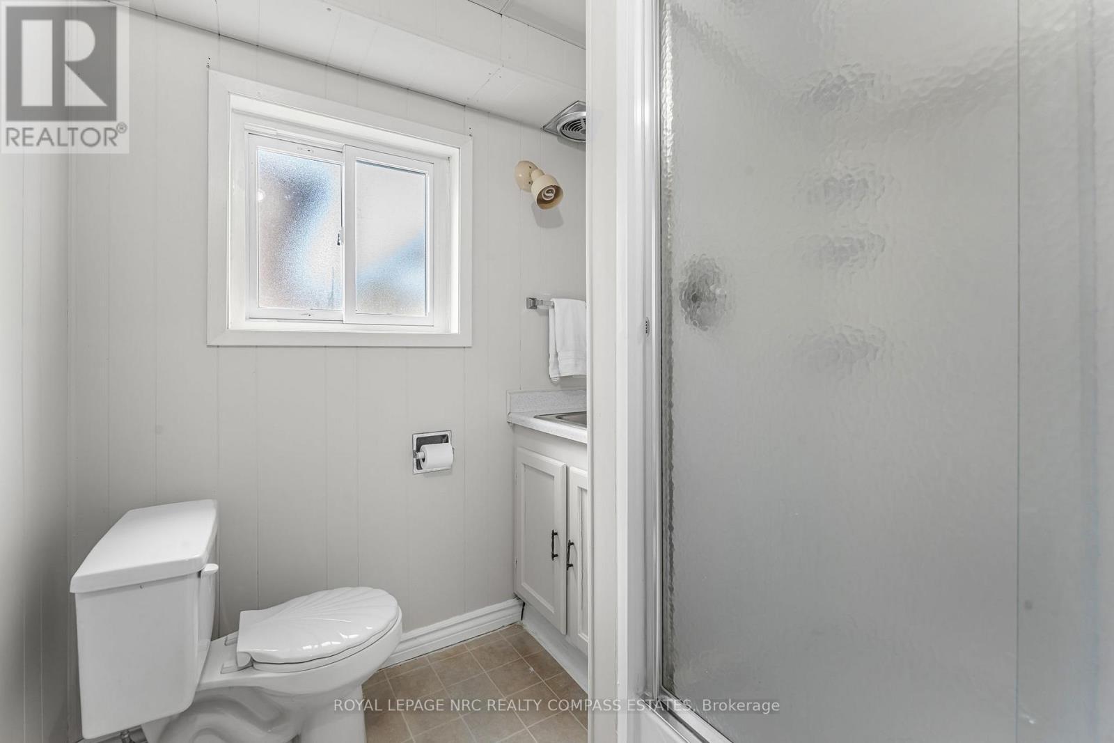 












20 PRINCE PHILIP DRIVE

,
St. Catharines (Vine/Linwell),




Ontario
L2N3H8

