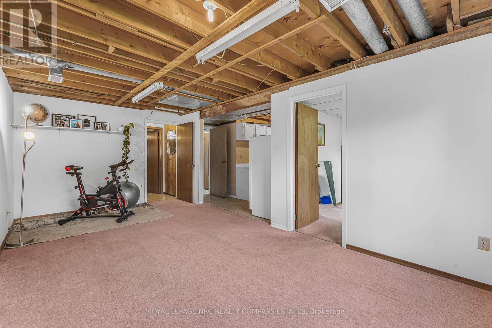 












20 PRINCE PHILIP DRIVE

,
St. Catharines (Vine/Linwell),




Ontario
L2N3H8

