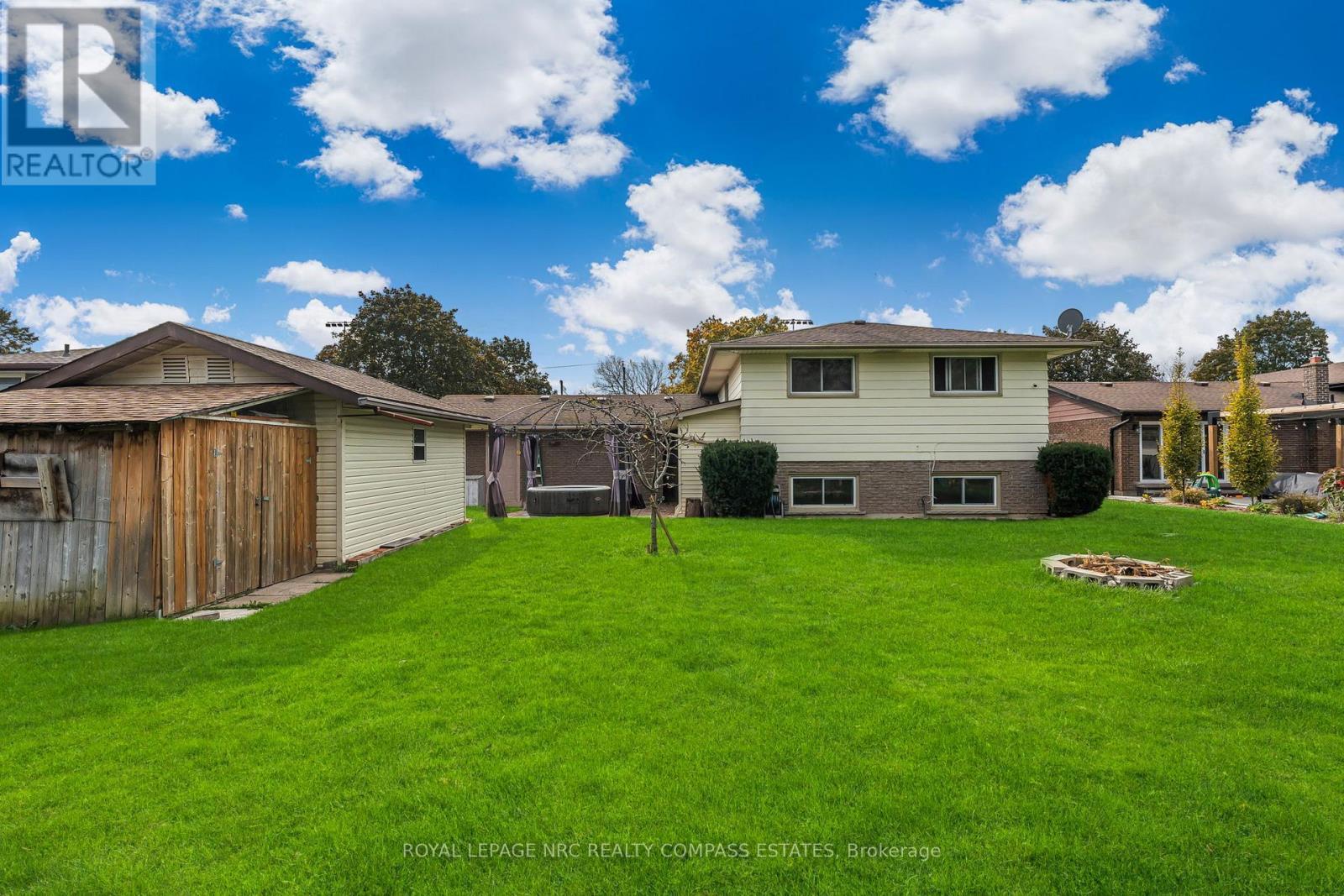 












20 PRINCE PHILIP DRIVE

,
St. Catharines (Vine/Linwell),




Ontario
L2N3H8

