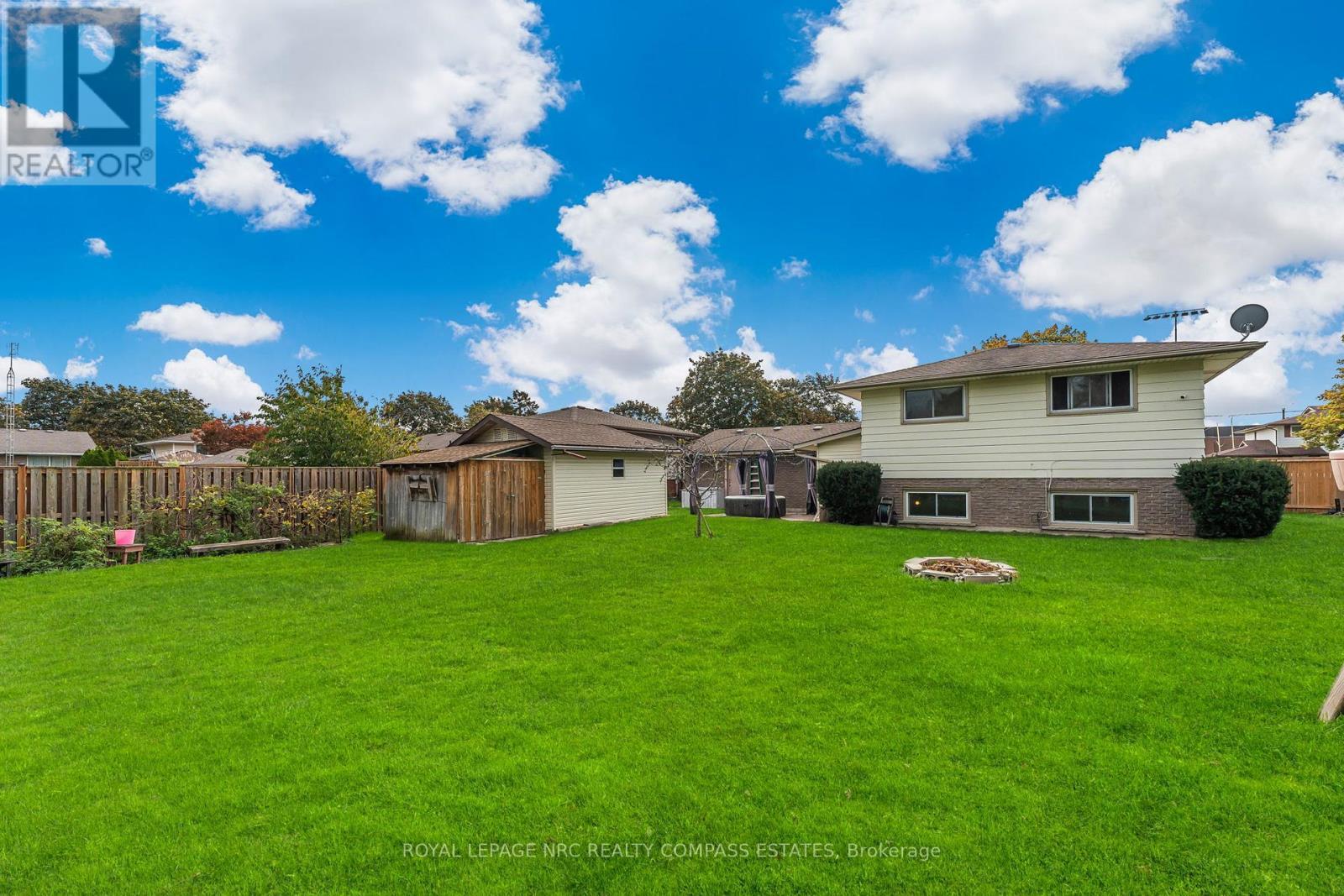 












20 PRINCE PHILIP DRIVE

,
St. Catharines (Vine/Linwell),




Ontario
L2N3H8

