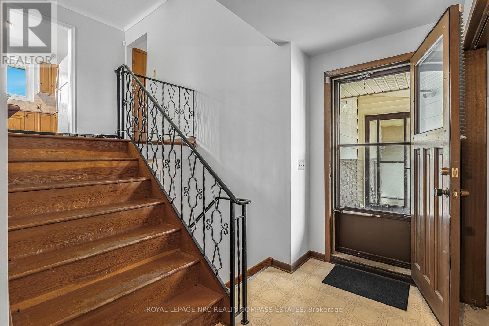 












20 PRINCE PHILIP DRIVE

,
St. Catharines (Vine/Linwell),




Ontario
L2N3H8

