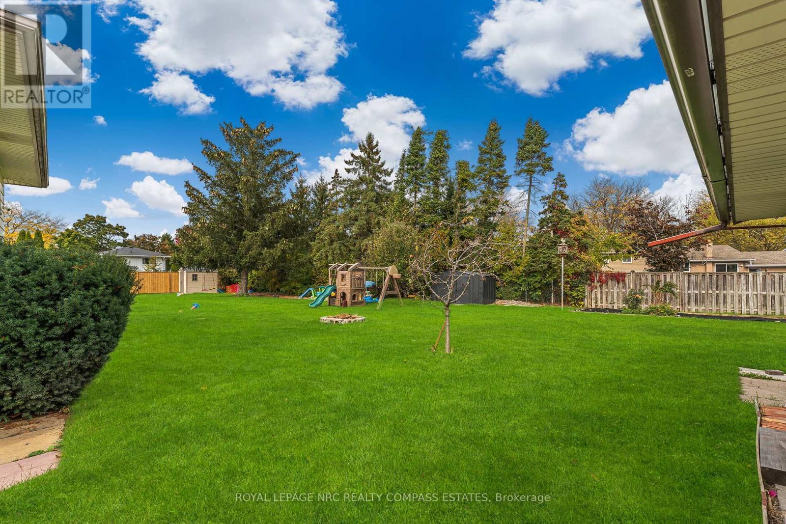 












20 PRINCE PHILIP DRIVE

,
St. Catharines (Vine/Linwell),




Ontario
L2N3H8

