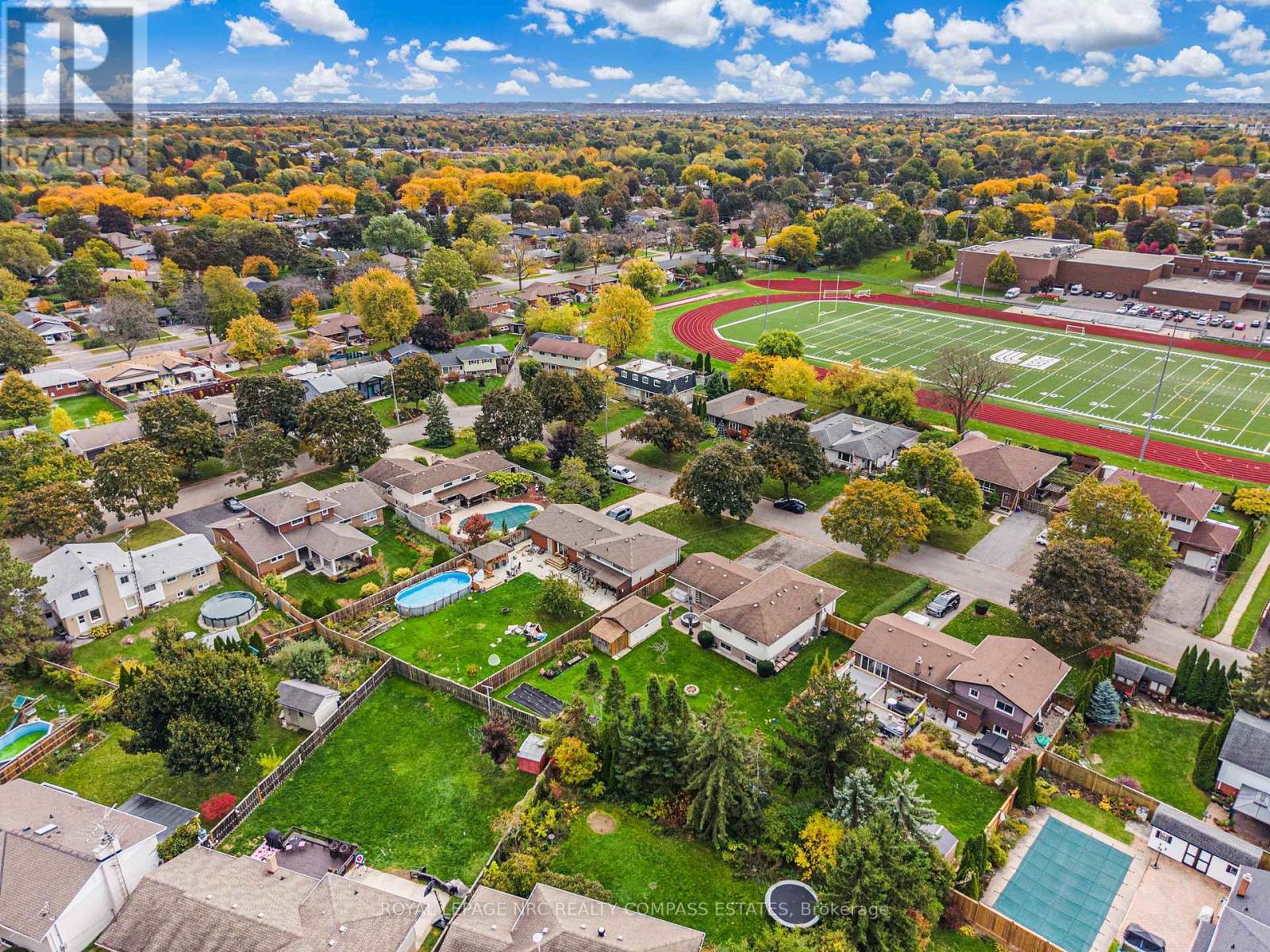 












20 PRINCE PHILIP DRIVE

,
St. Catharines (Vine/Linwell),




Ontario
L2N3H8

