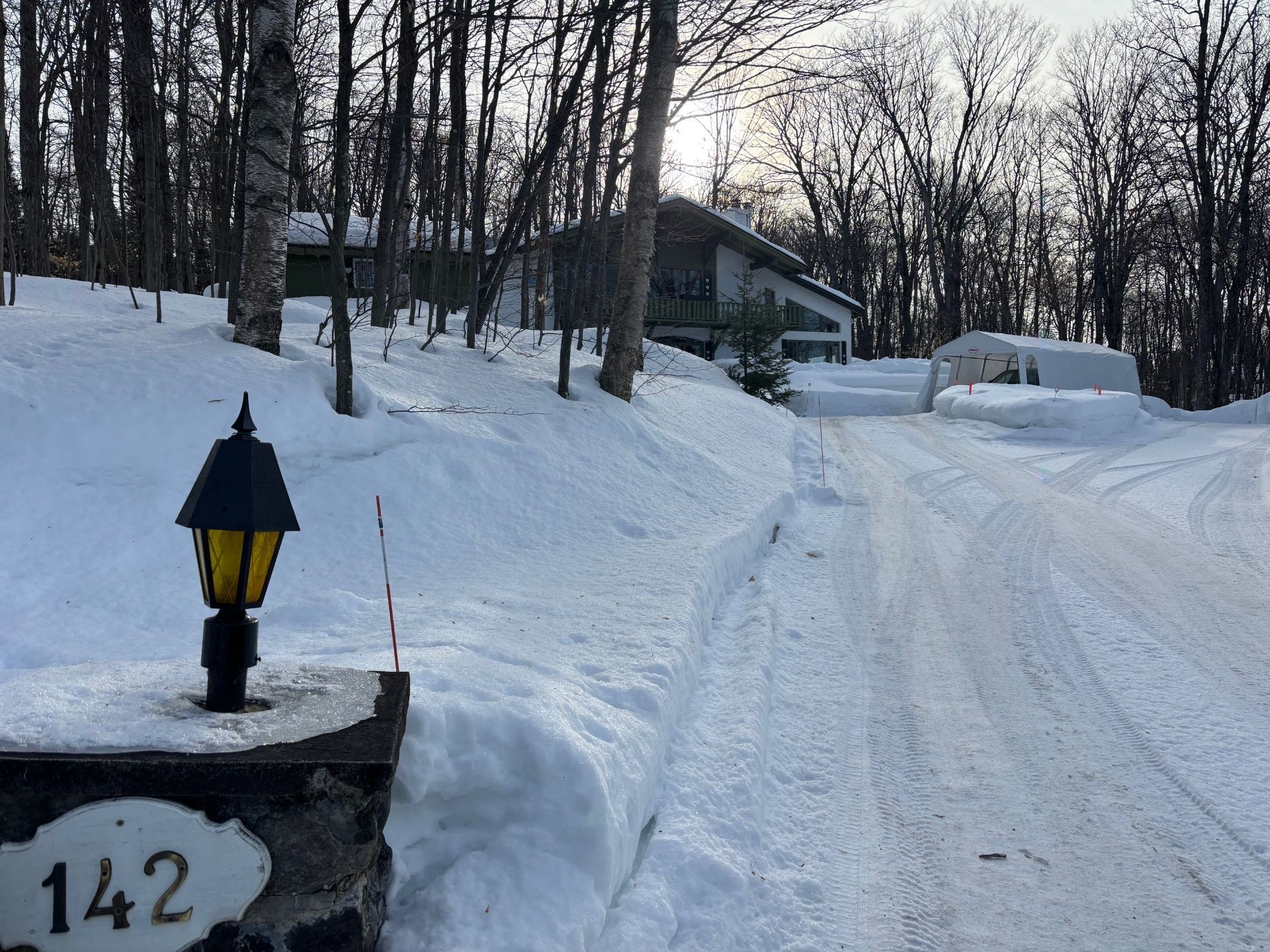 









142


Rue du Mont-Rainer

,
Sainte-Agathe-des-Monts,




QC
J8C0V5

