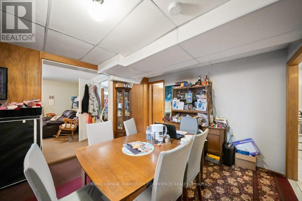 












473 HOUNSLOW AVENUE

,
Toronto,




Ontario
M2R1H9

