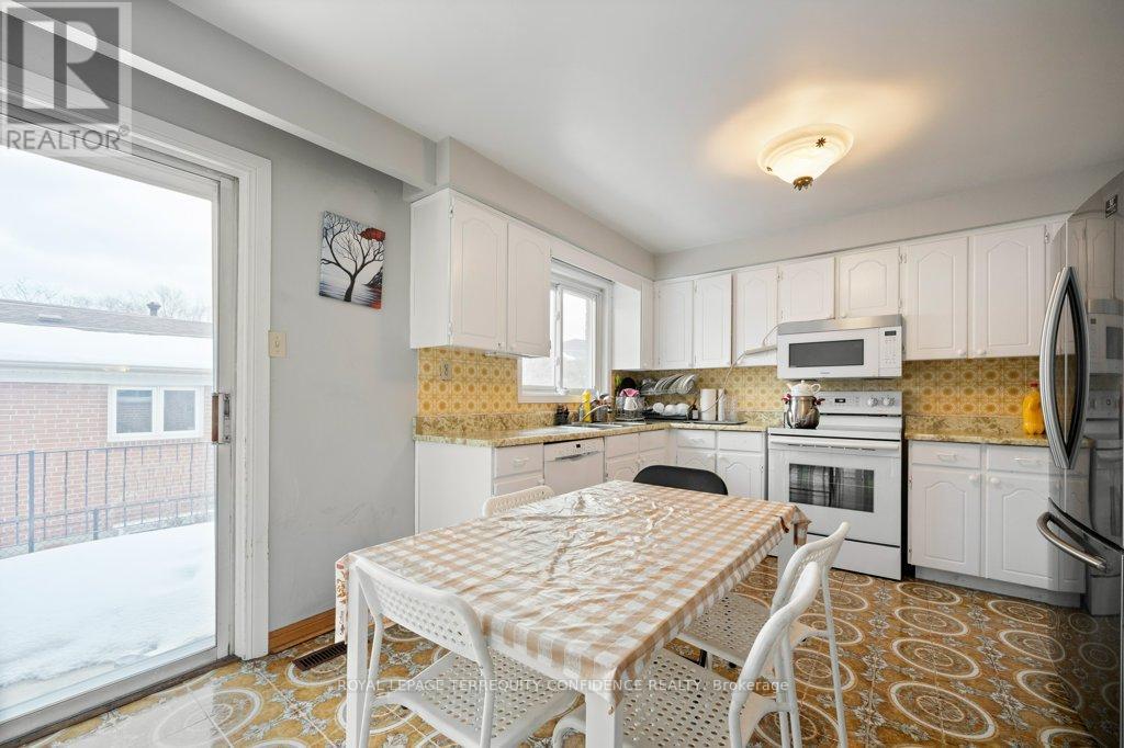 












473 HOUNSLOW AVENUE

,
Toronto,




Ontario
M2R1H9

