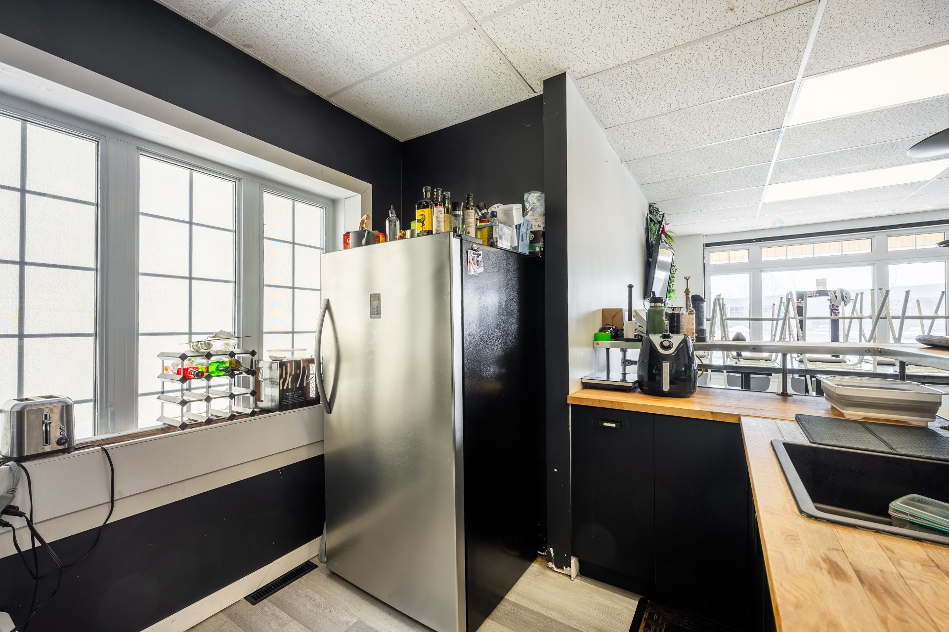 









25


Boul. Laurier

,
McMasterville,




QC
J3G1P7

