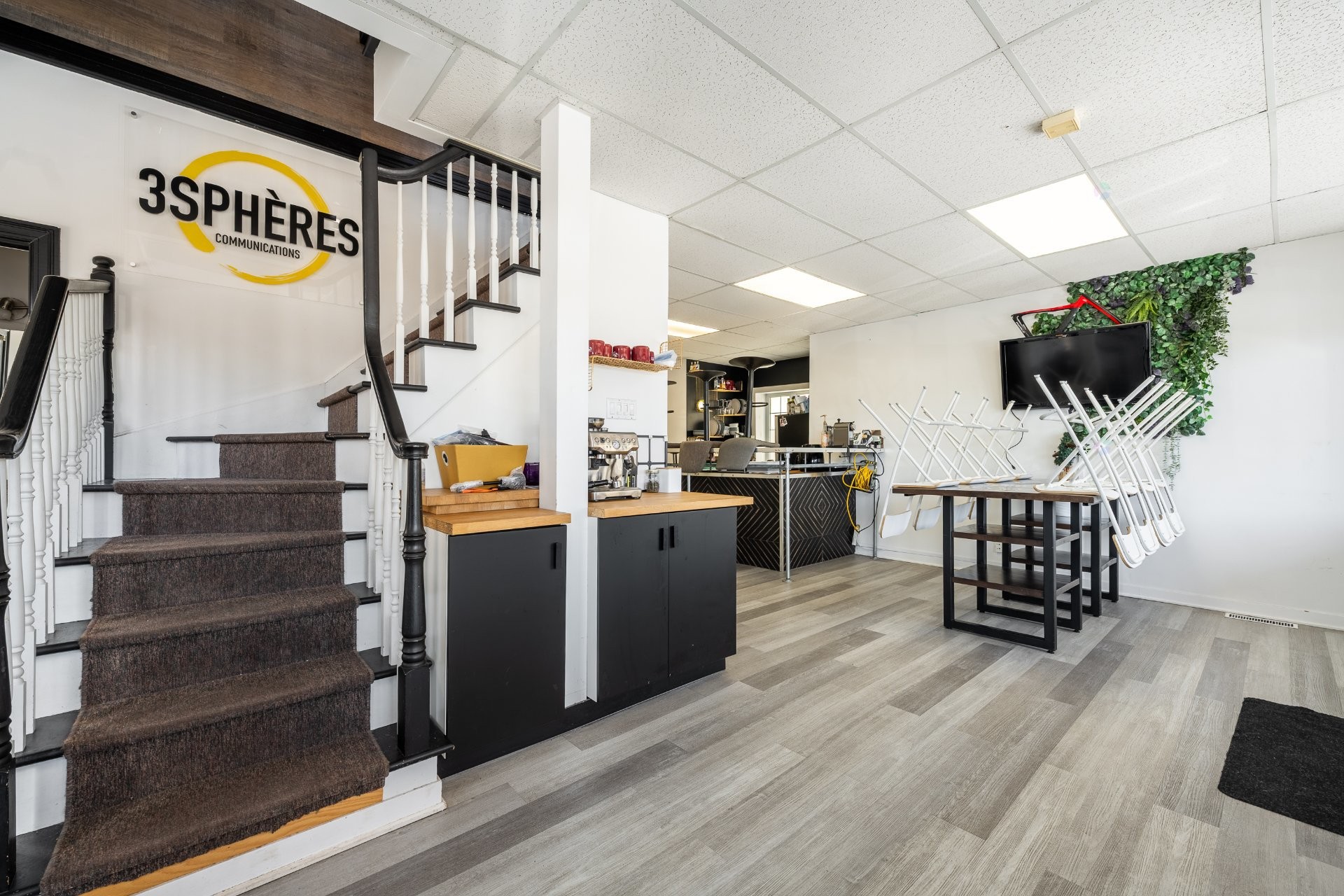 









25


Boul. Laurier

,
McMasterville,




QC
J3G1P7

