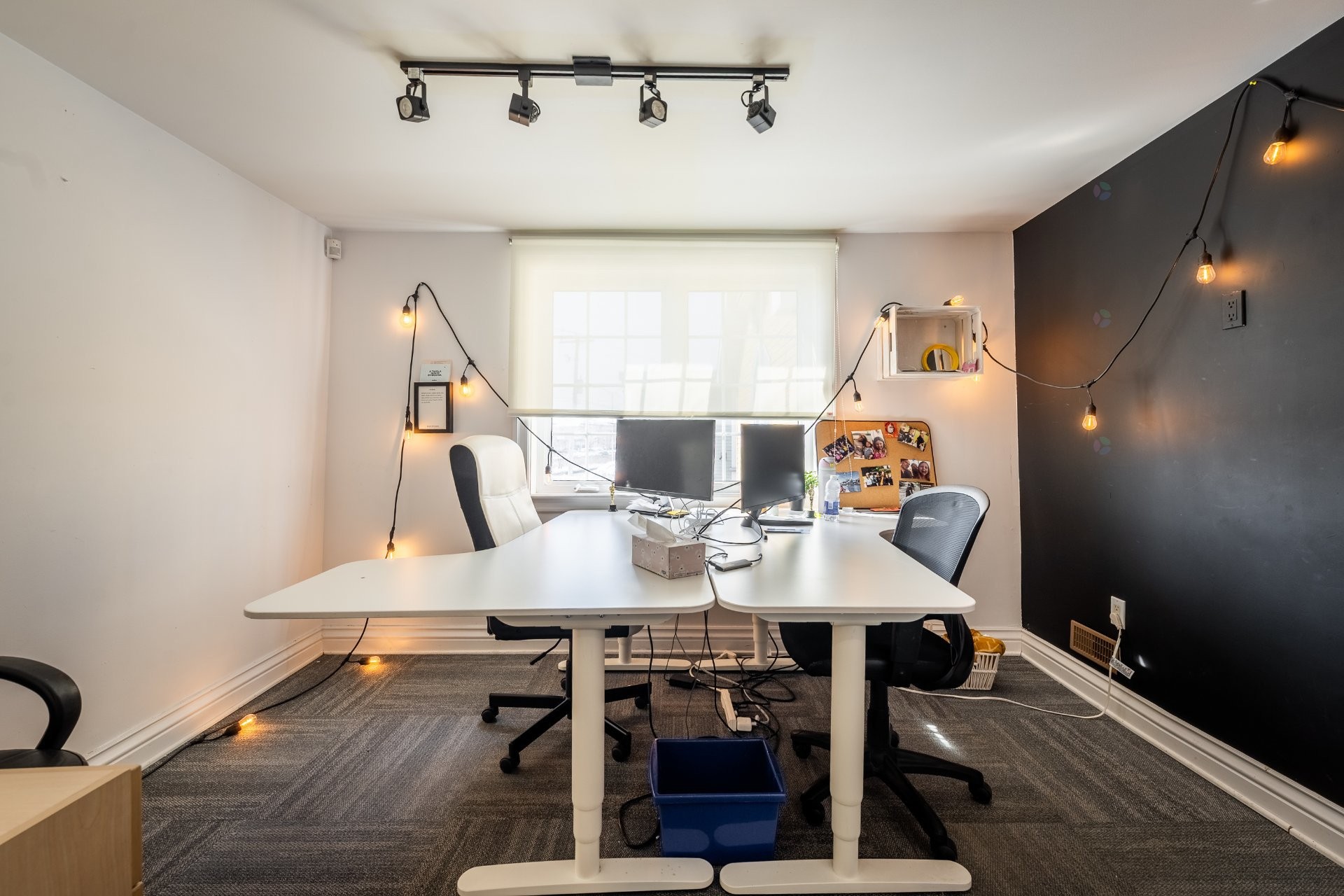 









25


Boul. Laurier

,
McMasterville,




QC
J3G1P7

