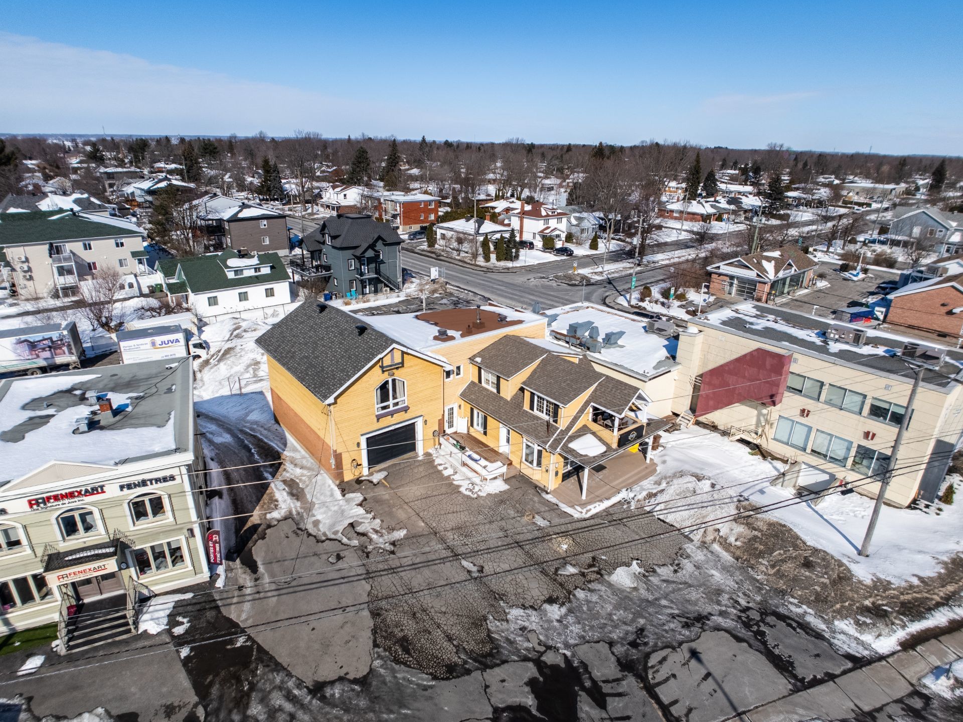 









25


Boul. Laurier

,
McMasterville,




QC
J3G1P7

