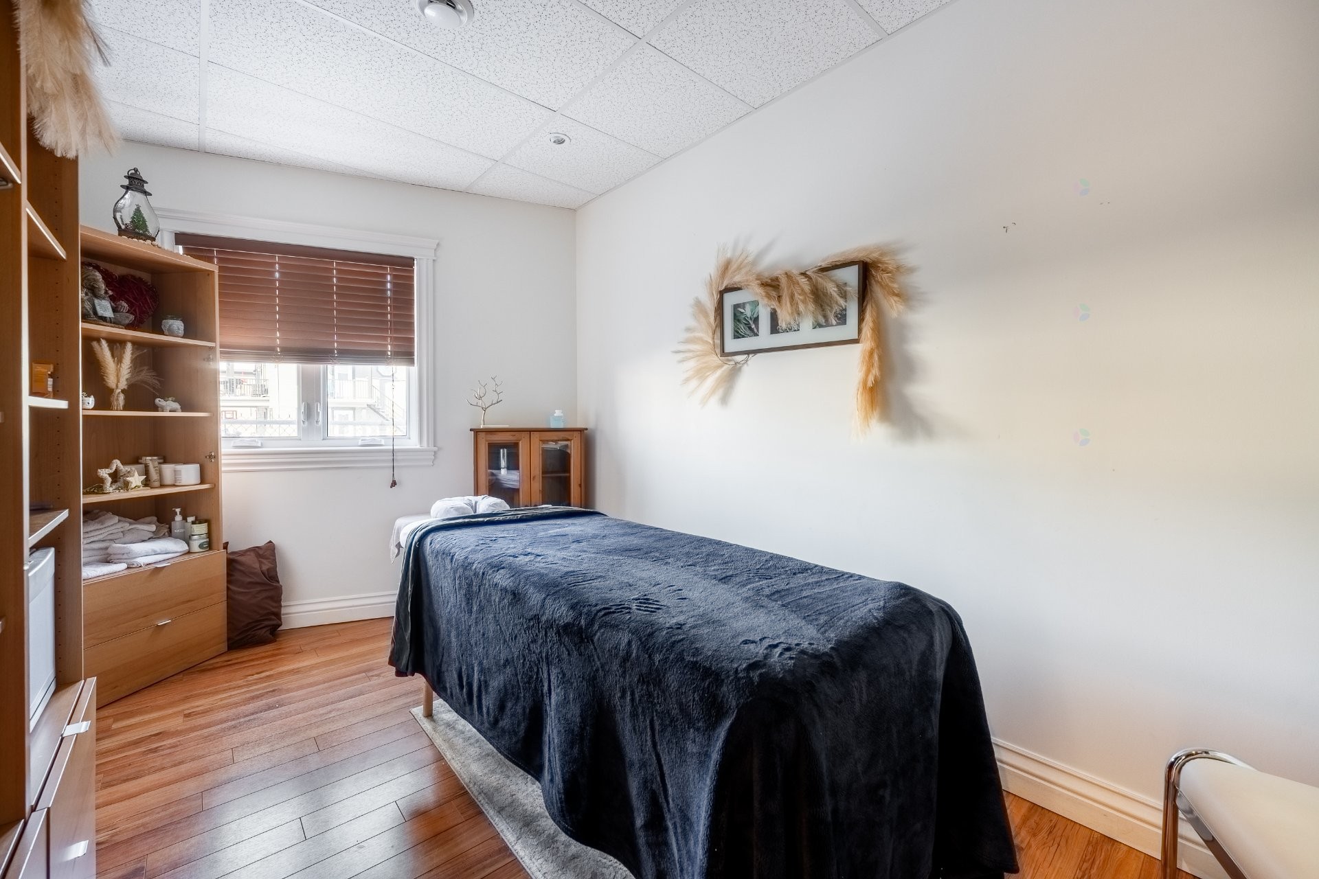 









25


Boul. Laurier

,
McMasterville,




QC
J3G1P7

