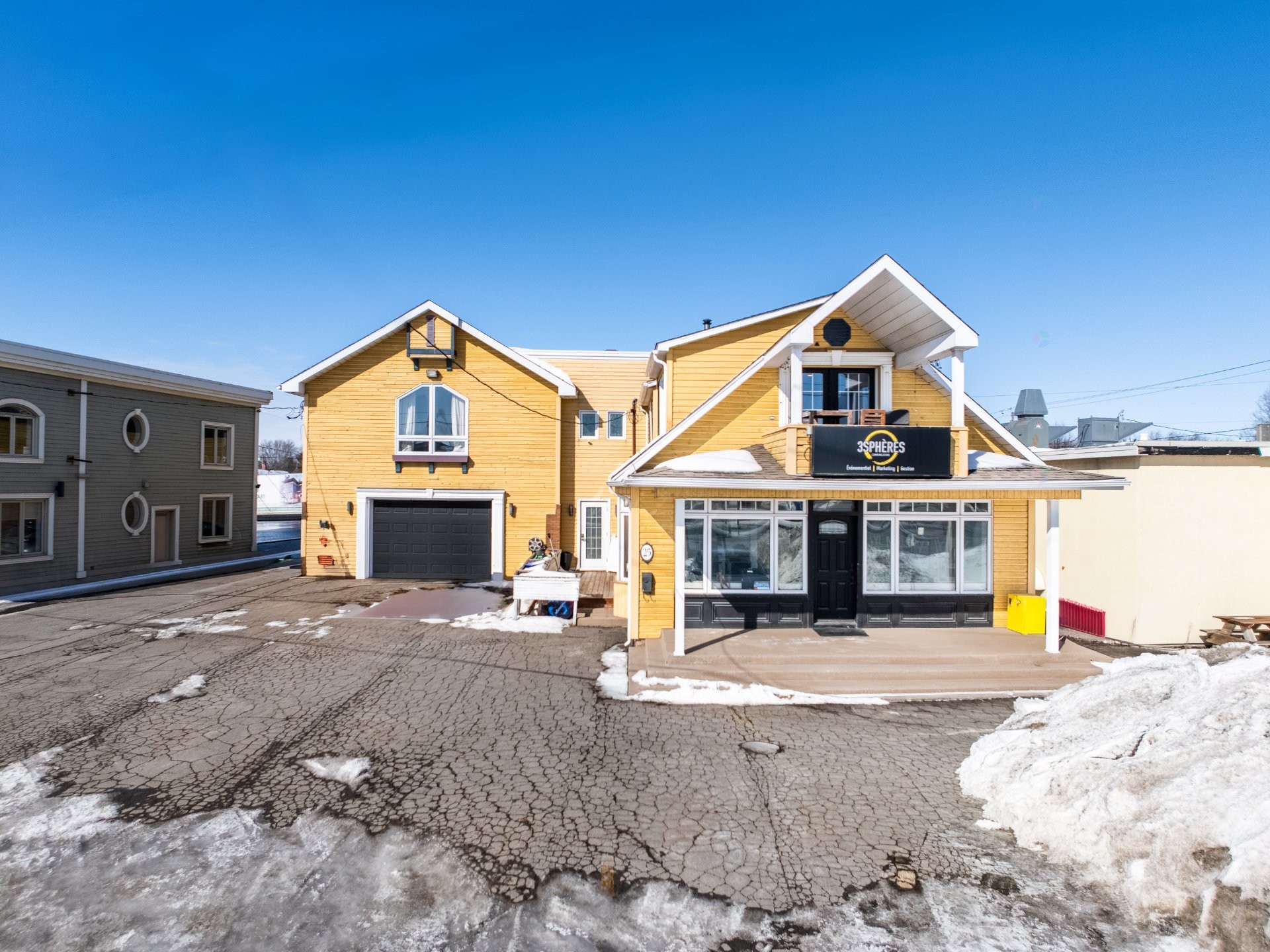 









25


Boul. Laurier

,
McMasterville,




QC
J3G1P7

