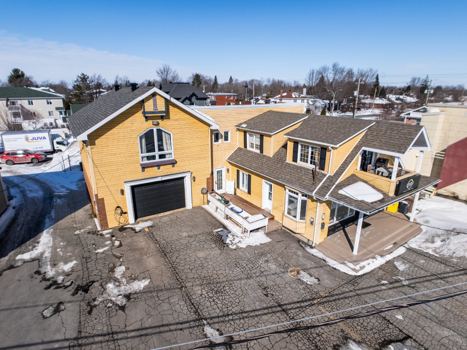 









25


Boul. Laurier

,
McMasterville,




QC
J3G1P7

